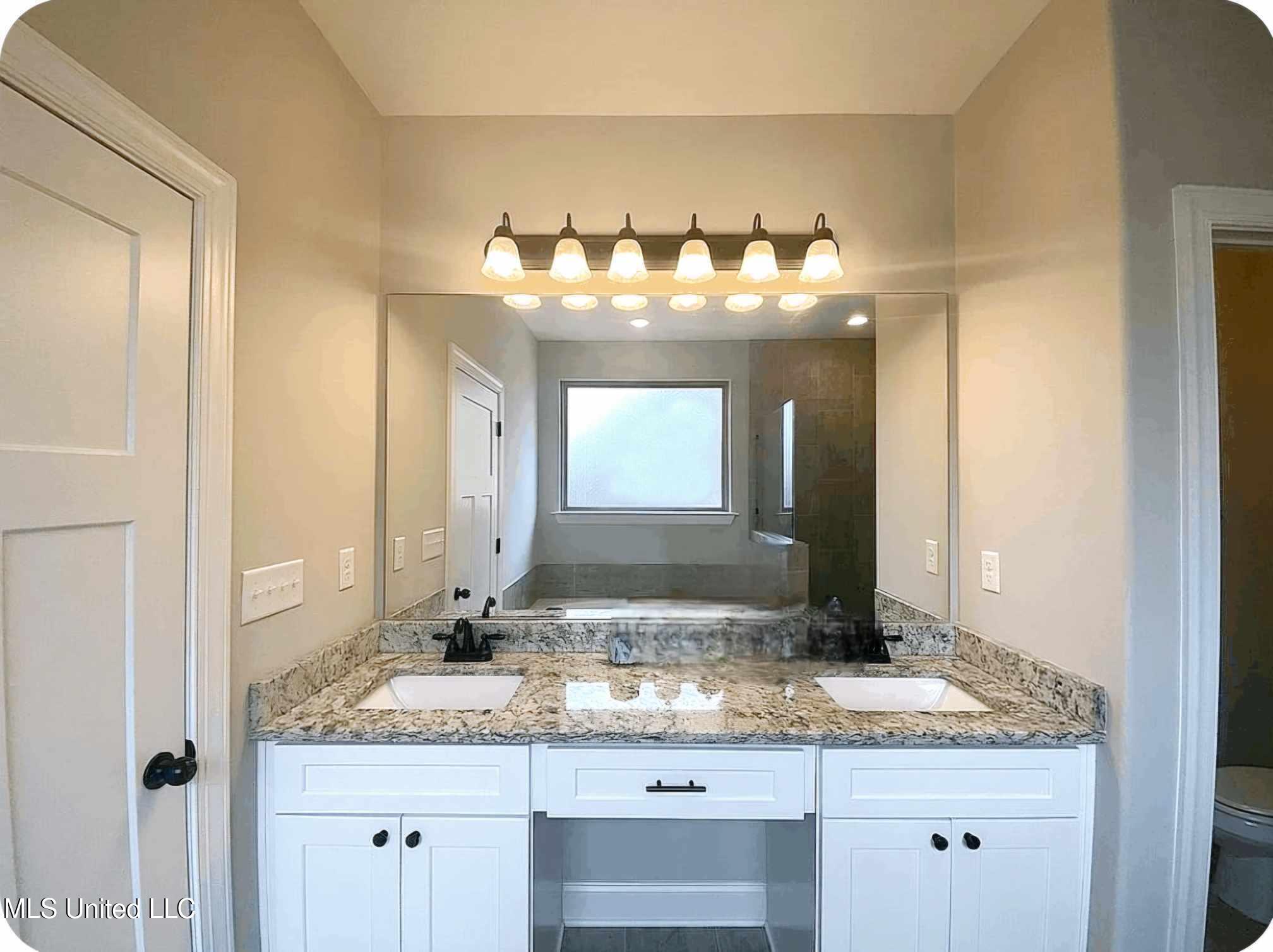 2074 Redwood Road, Southaven, Mississippi image 28