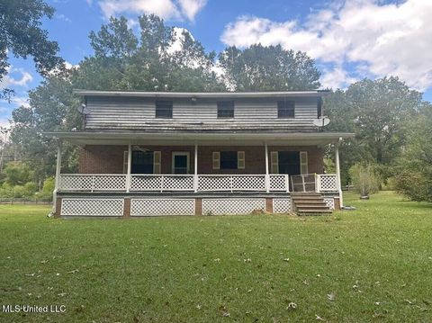 Homes For Sale - 147 Twelve Oaks Trace<br/> Canton, MS 39046