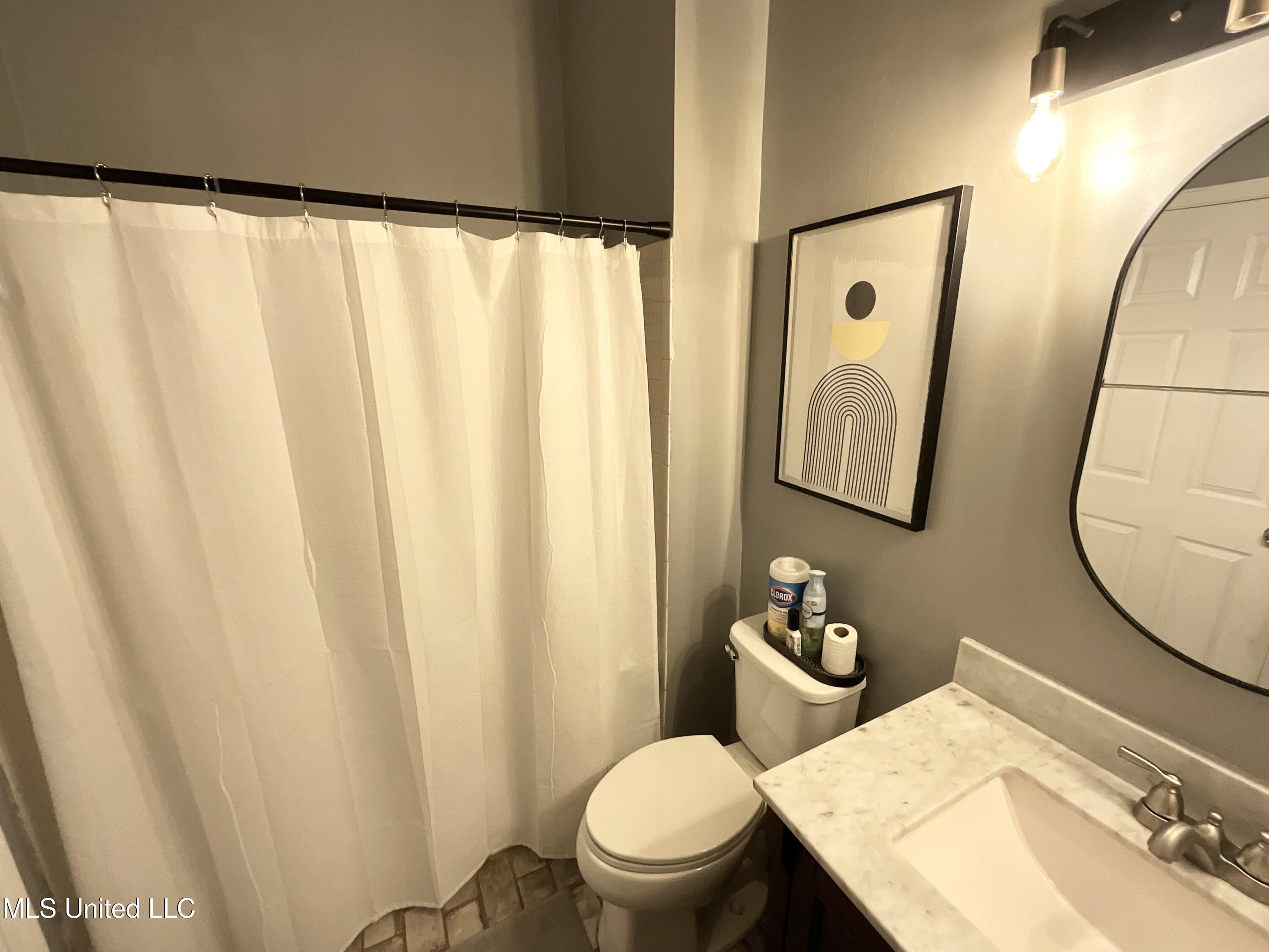 7190 E Atterbury Circle, Southaven, Mississippi image 5
