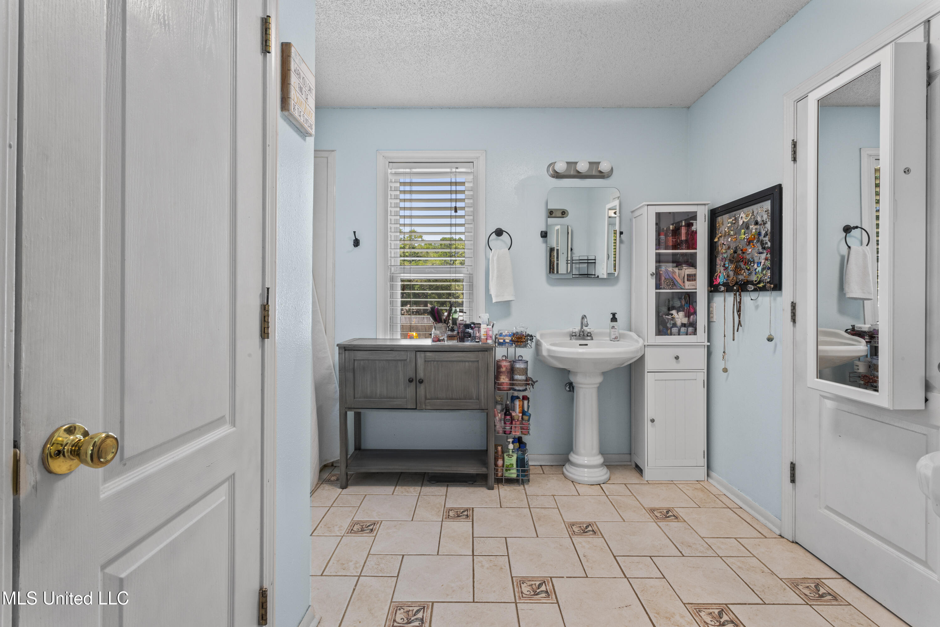 9000 Spring Avenue, Ocean Springs, Mississippi image 22