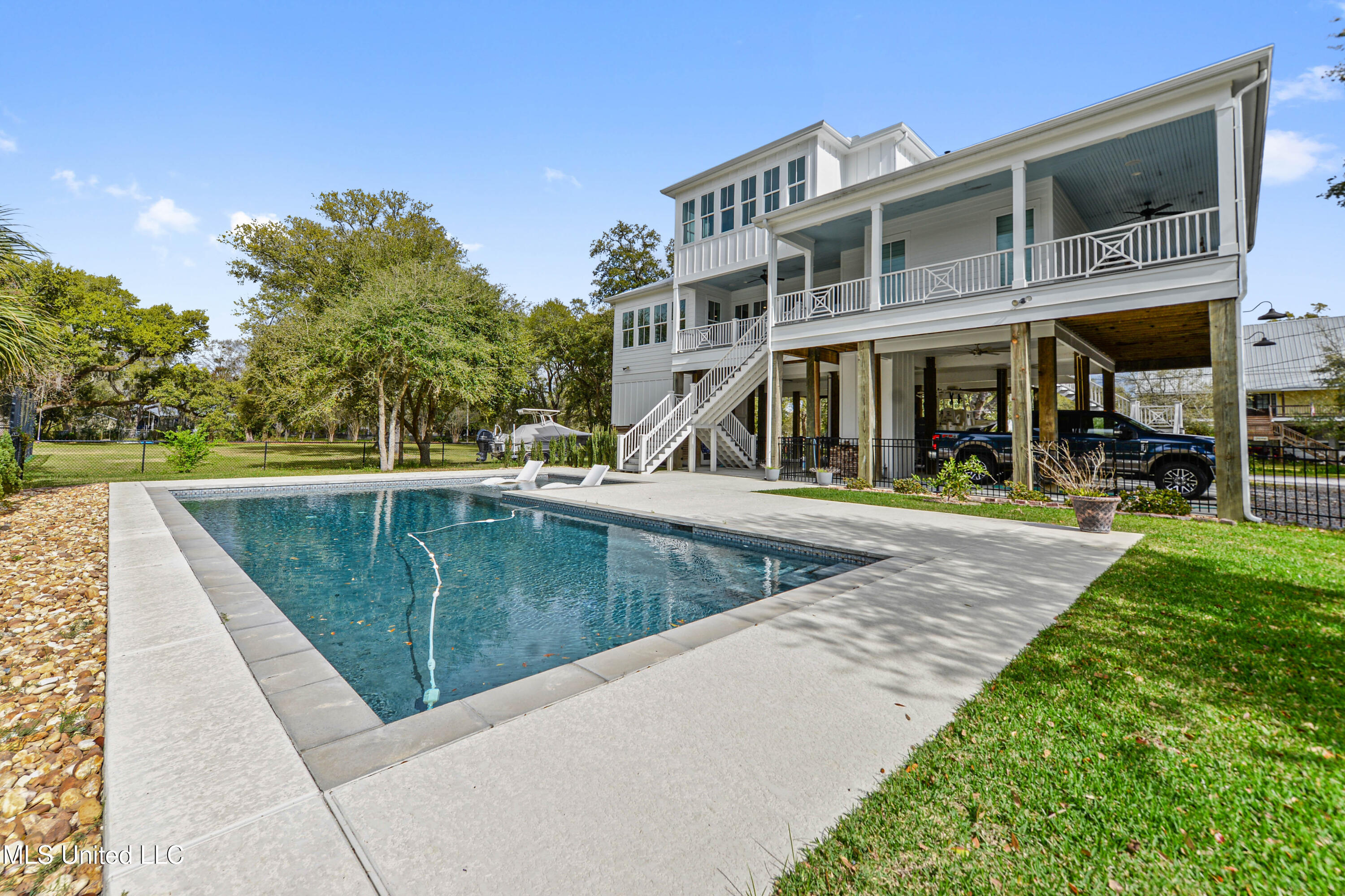 106 Leonhard Avenue, Bay Saint Louis, Mississippi image 40