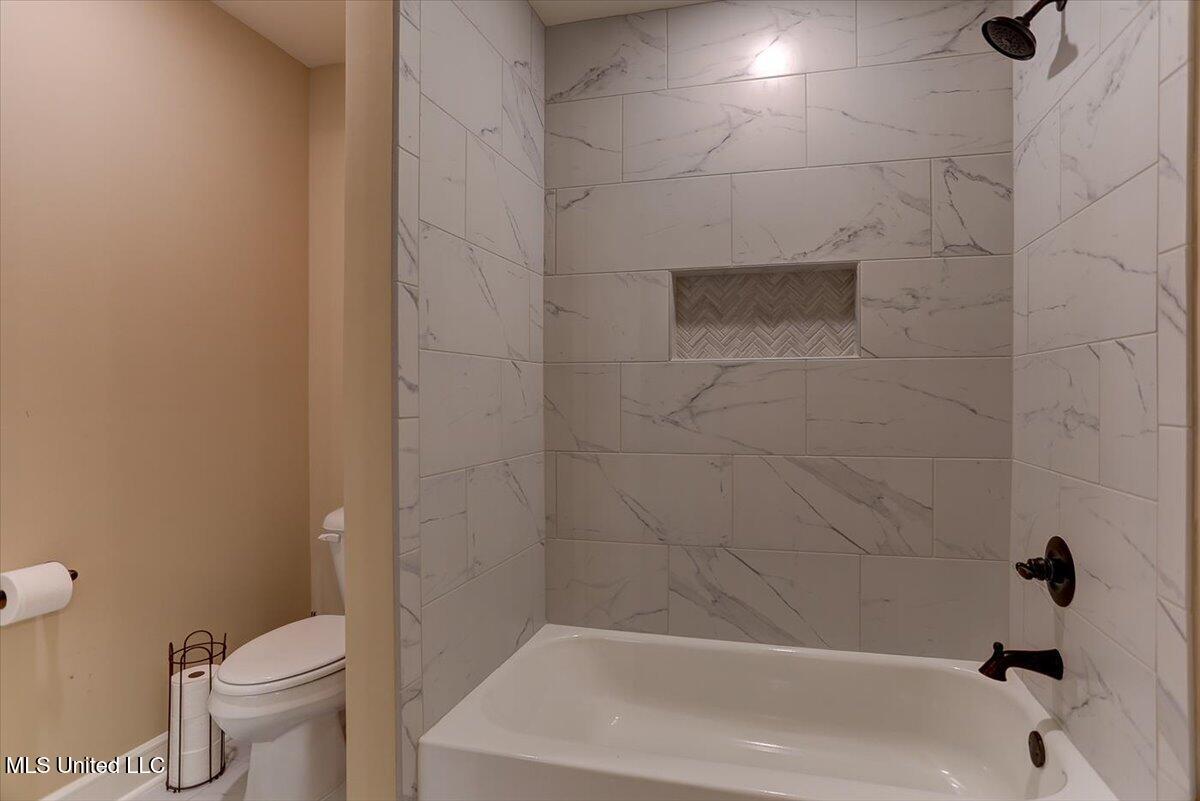 6678 Farm Cove, Olive Branch, Mississippi image 31