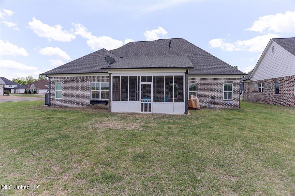6678 Farm Cove, Olive Branch, Mississippi image 46