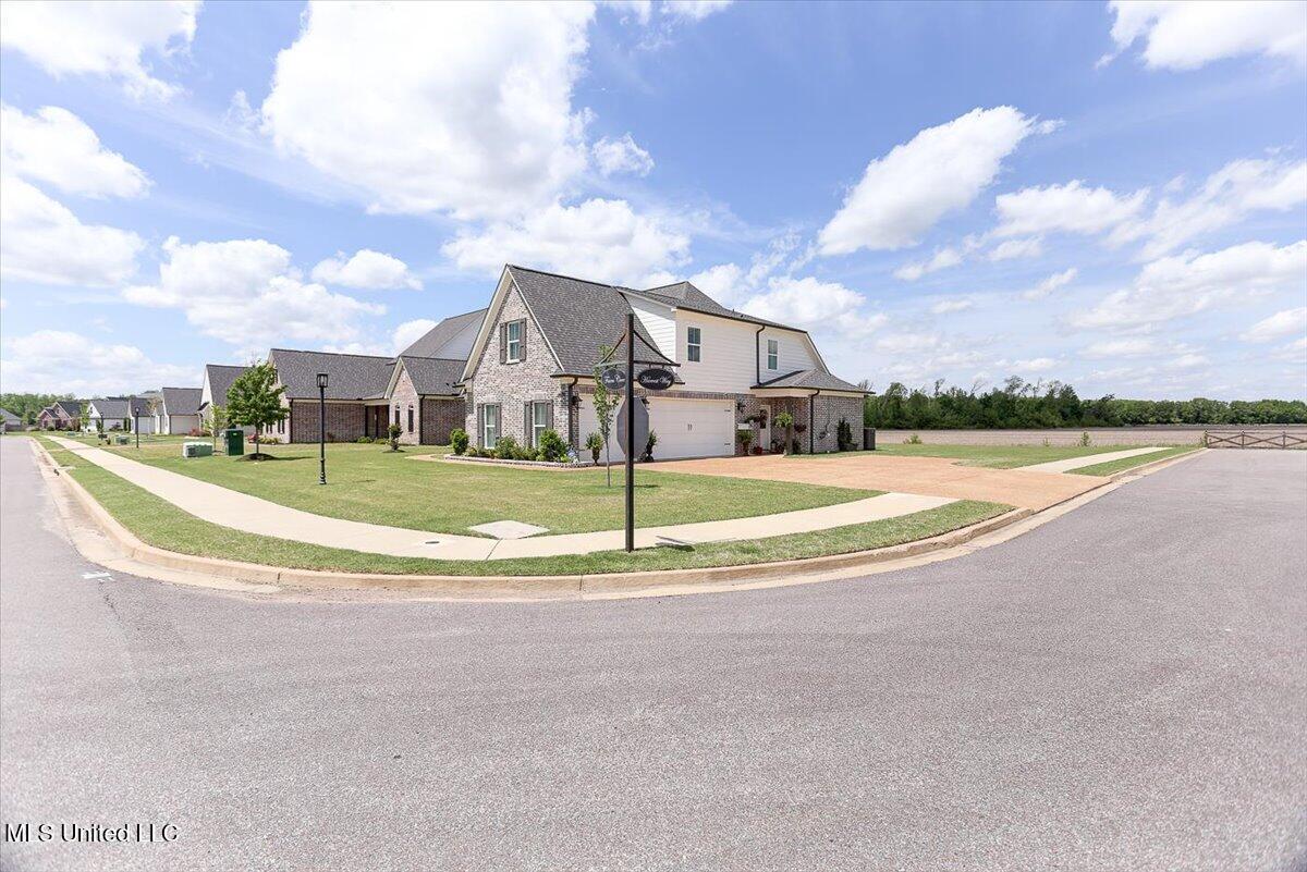 6678 Farm Cove, Olive Branch, Mississippi image 2