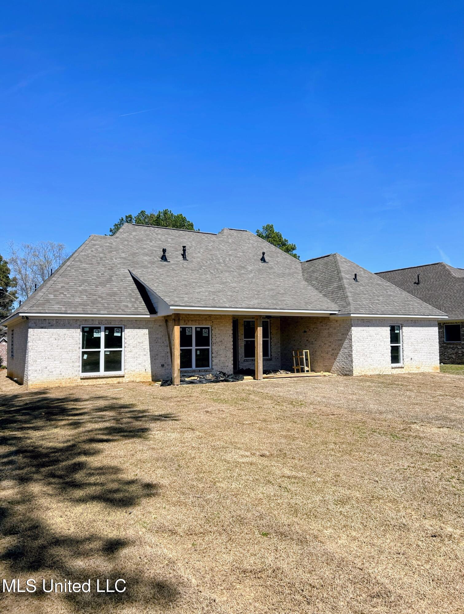 103 Charleston Lane, Madison, Mississippi image 4