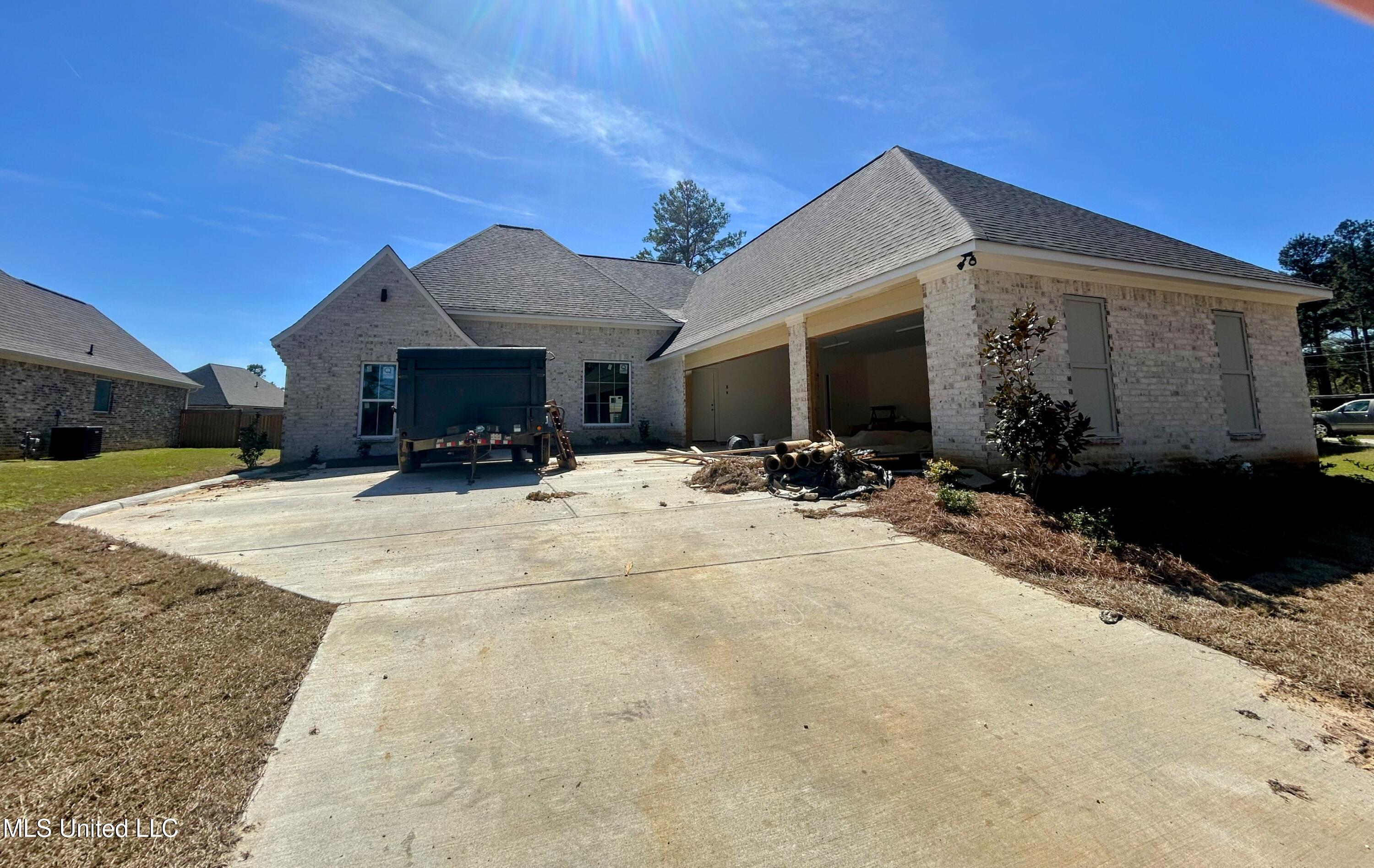 103 Charleston Lane, Madison, Mississippi image 2