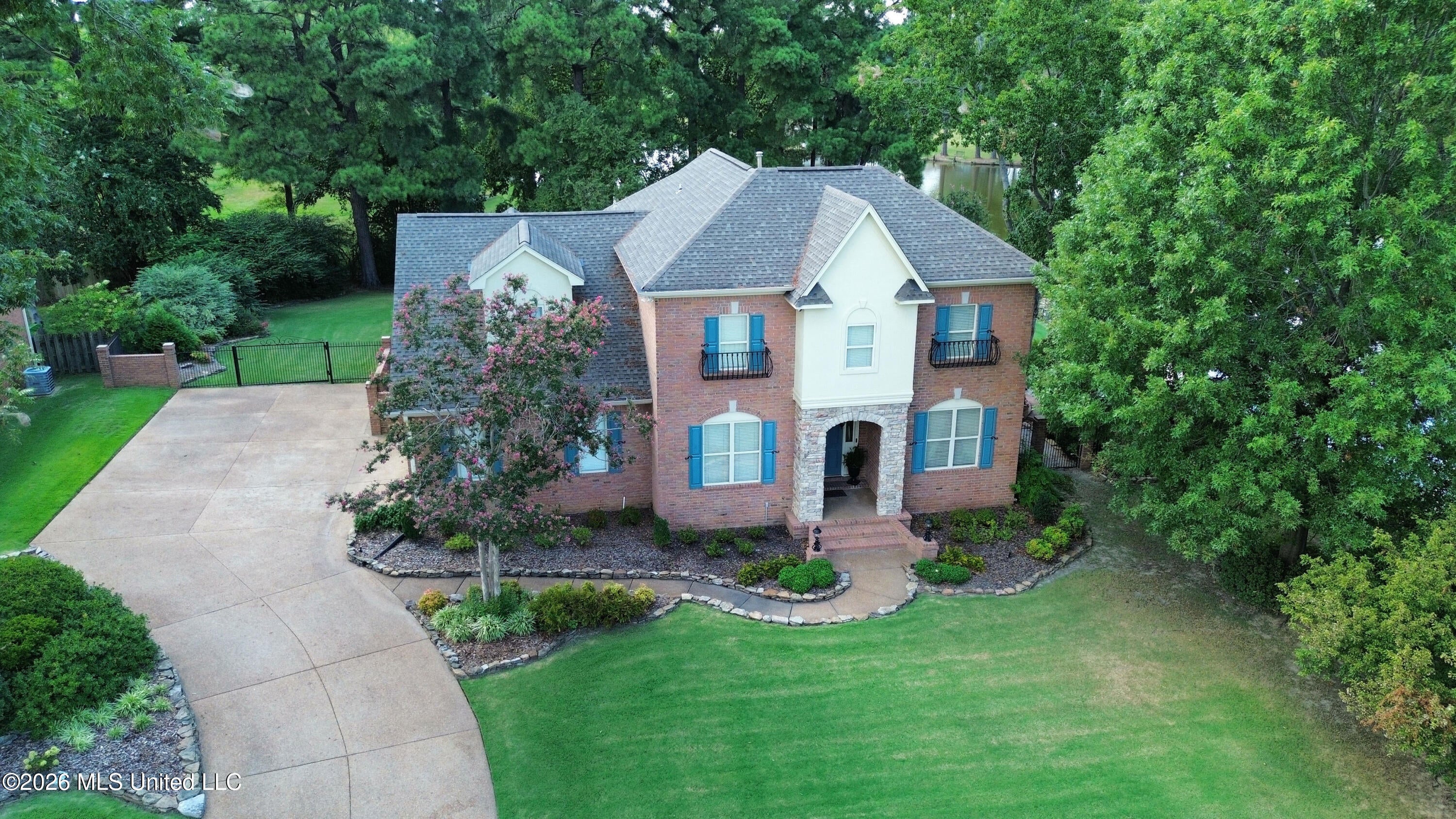 8209 Longwood Drive