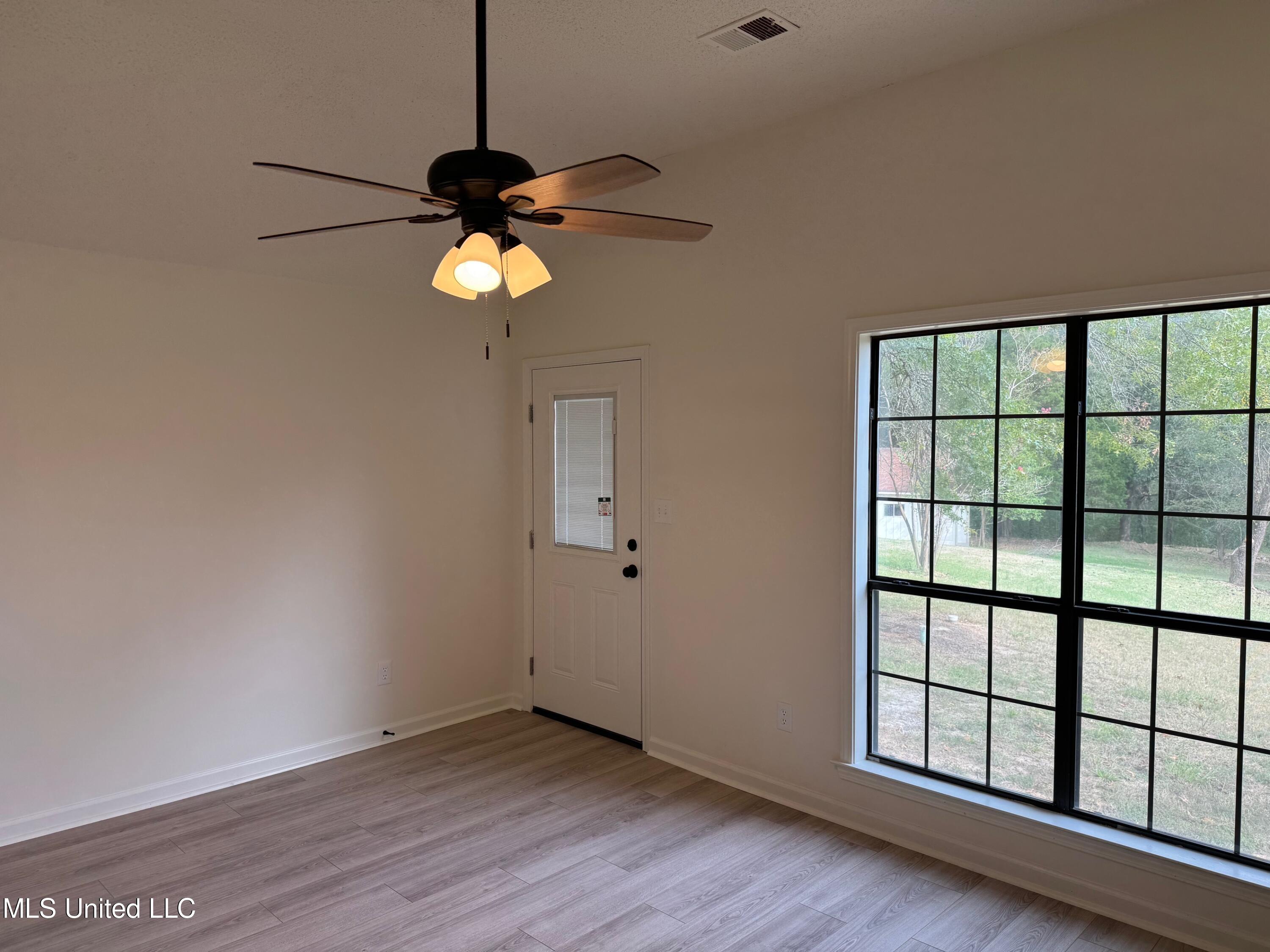 3572 Evergreen Drive, Olive Branch, Mississippi image 33