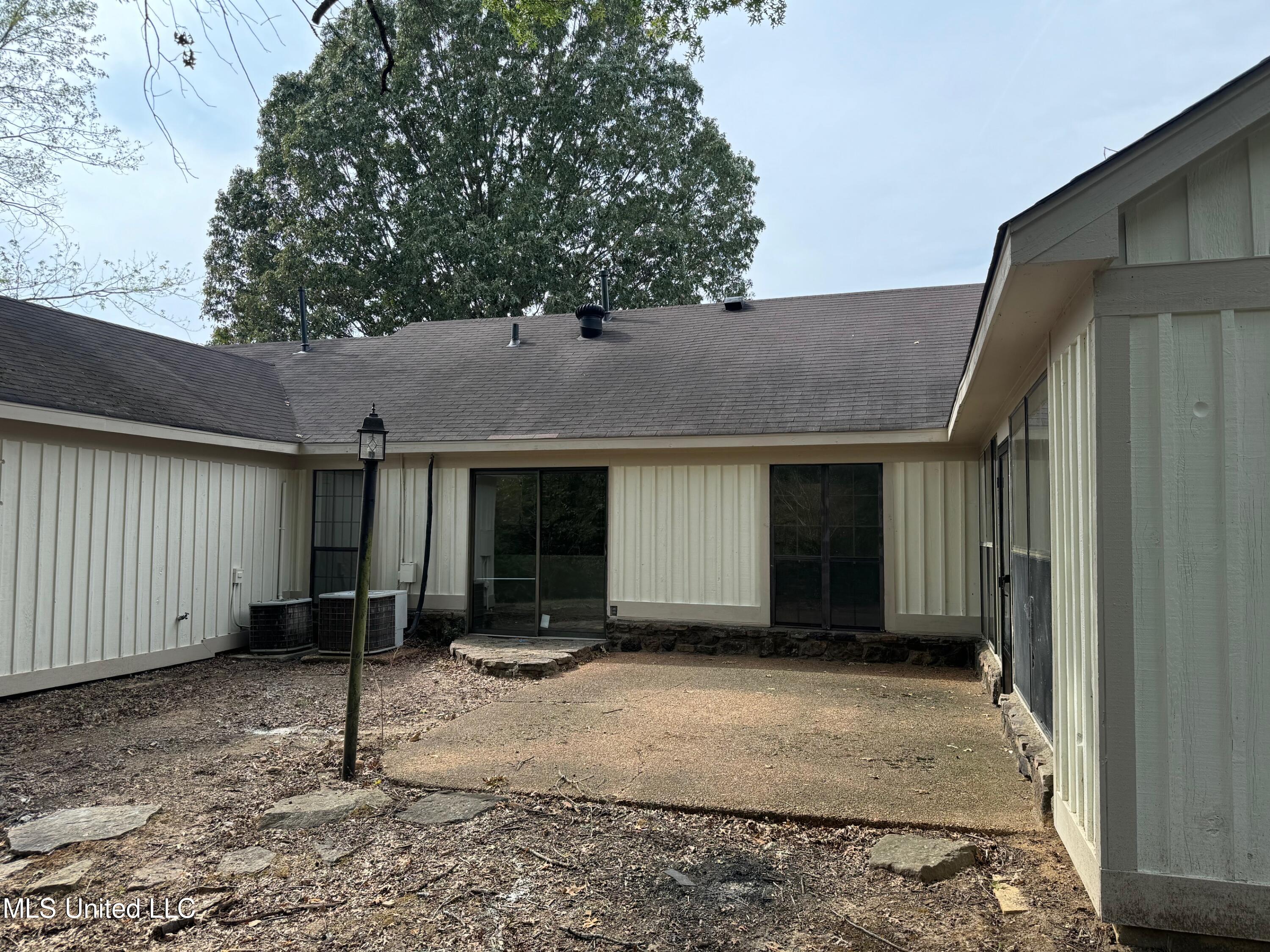 3572 Evergreen Drive, Olive Branch, Mississippi image 3