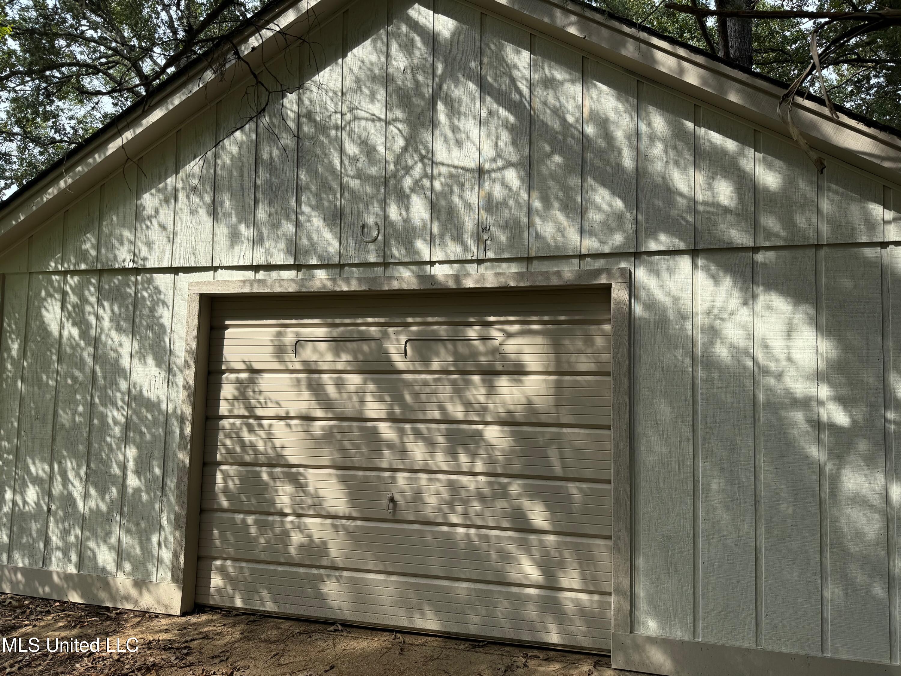 3572 Evergreen Drive, Olive Branch, Mississippi image 9