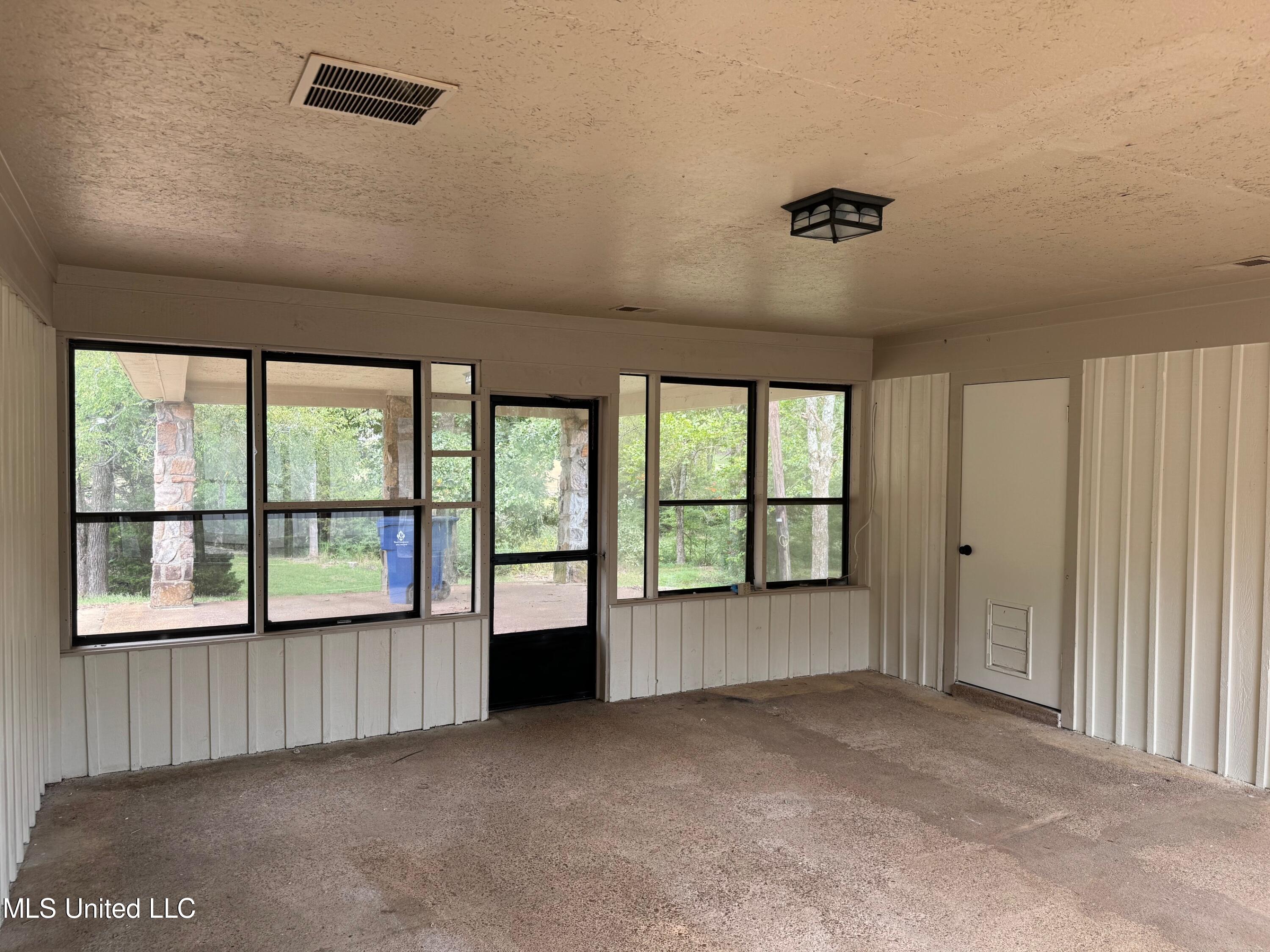 3572 Evergreen Drive, Olive Branch, Mississippi image 5