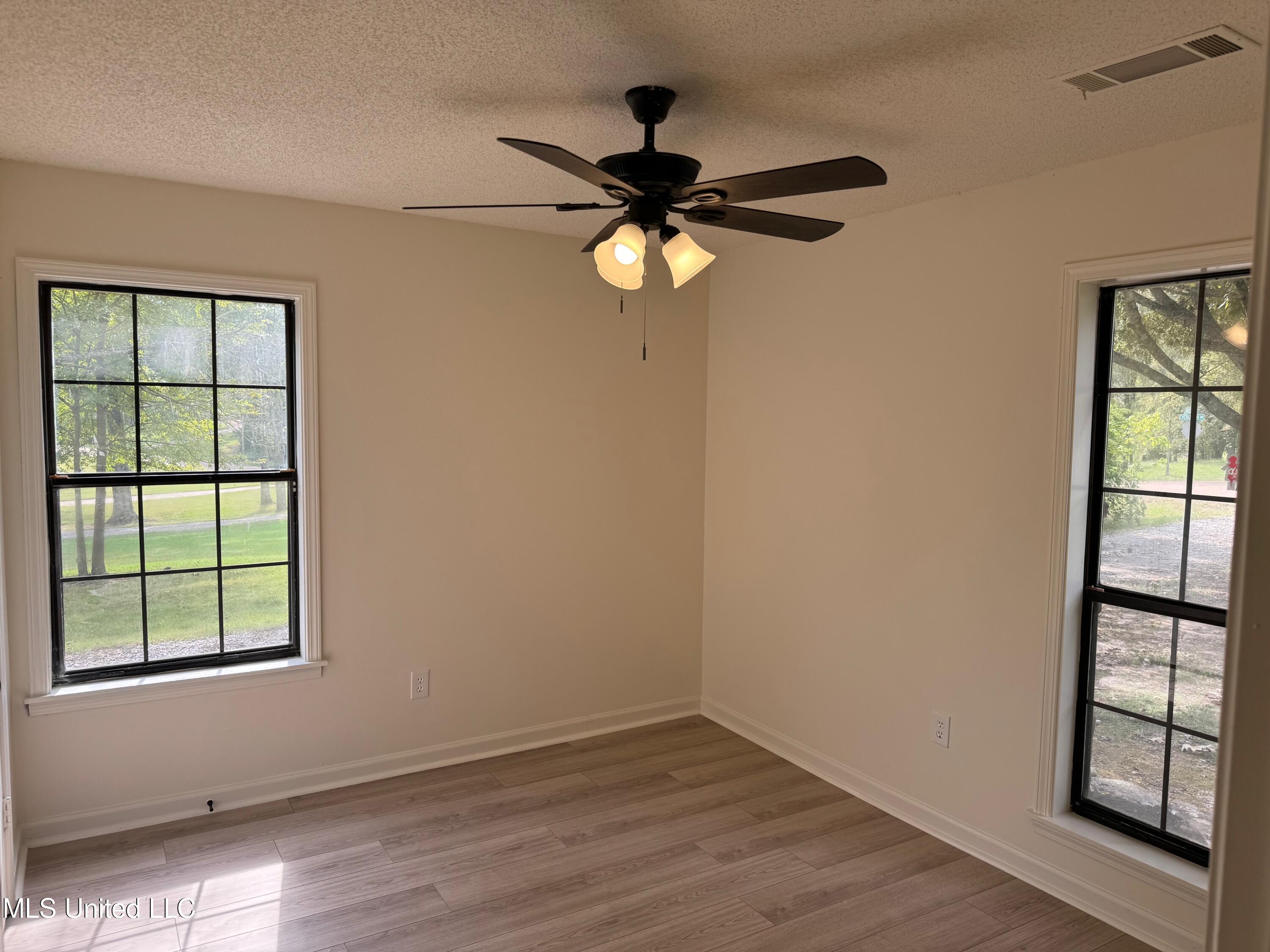 3572 Evergreen Drive, Olive Branch, Mississippi image 22