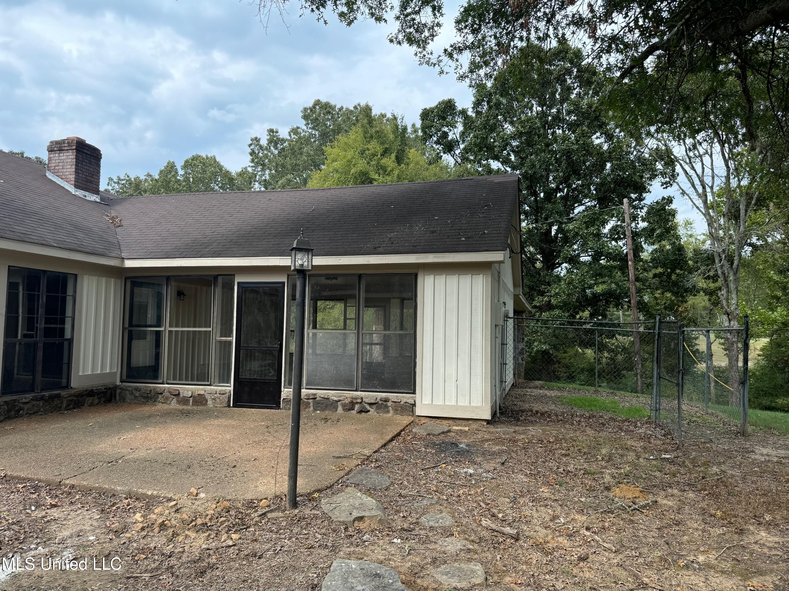 3572 Evergreen Drive, Olive Branch, Mississippi image 4