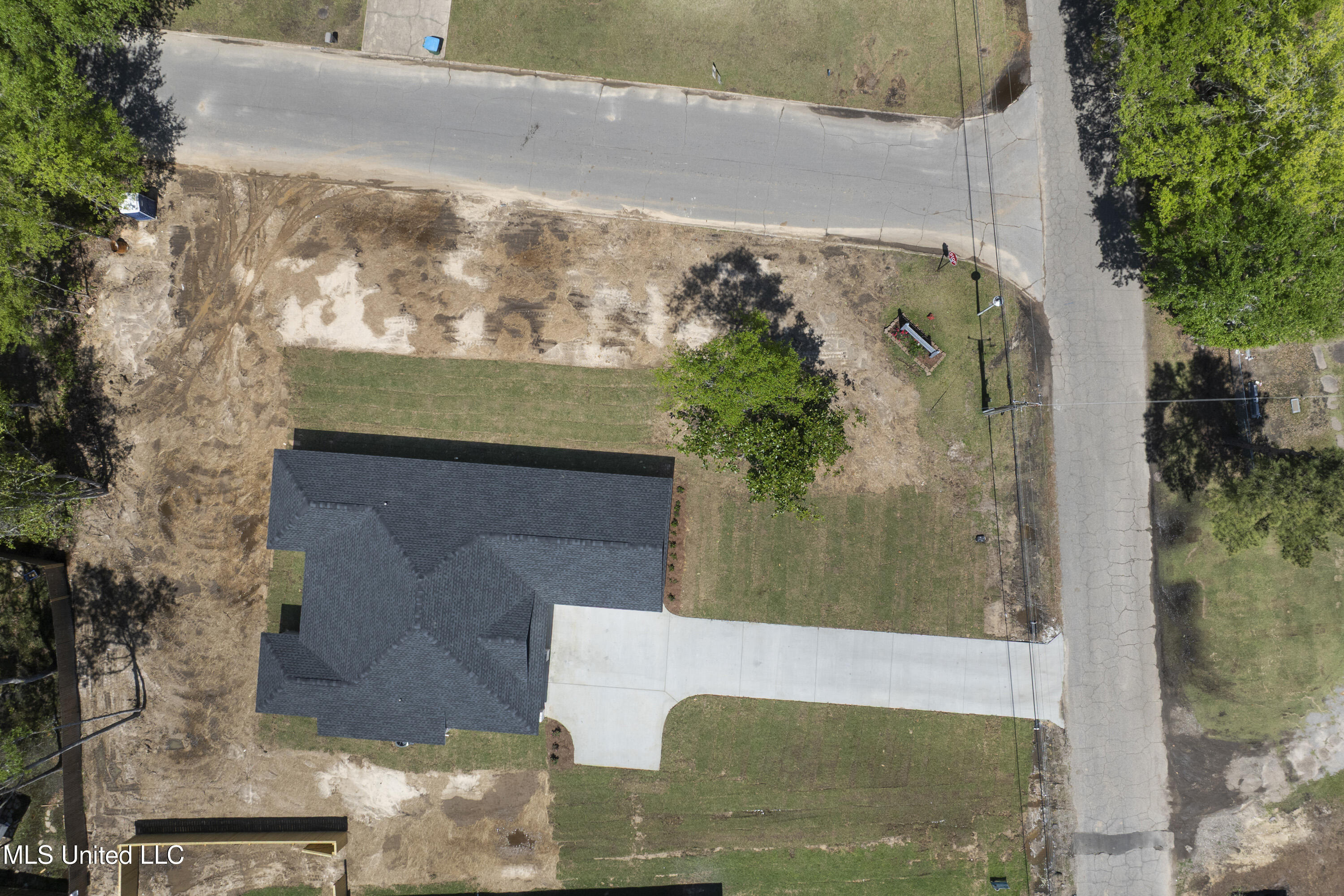 2201 Lewis Gate Drive, Gautier, Mississippi image 35