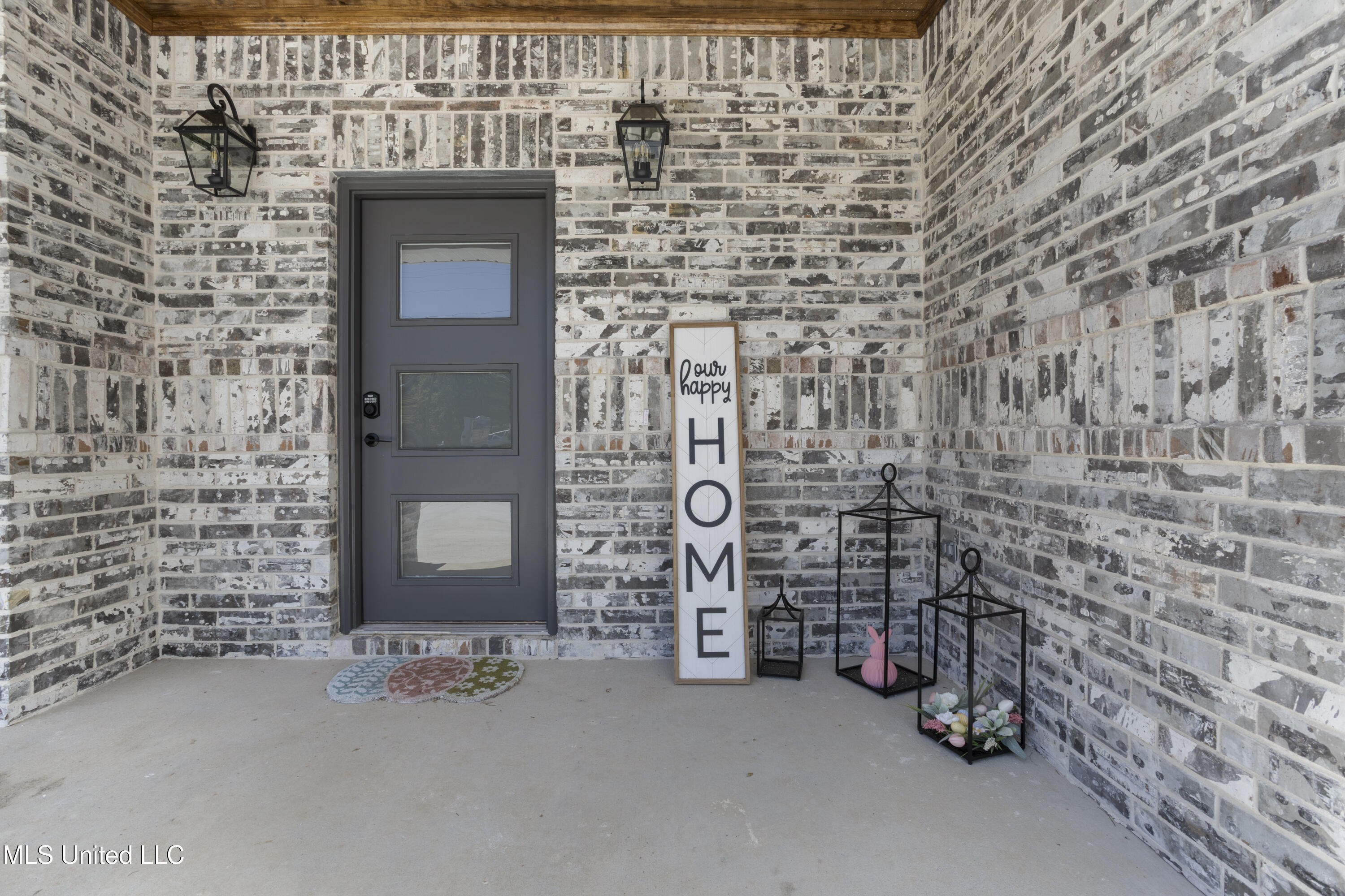 2201 Lewis Gate Drive, Gautier, Mississippi image 4