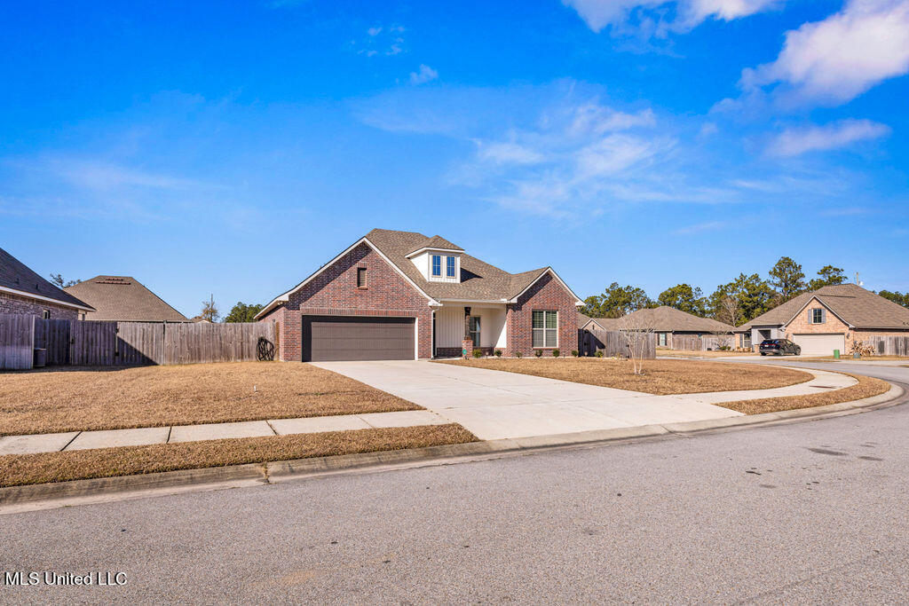 12803 Jackson Lee Drive, Ocean Springs, Mississippi image 2