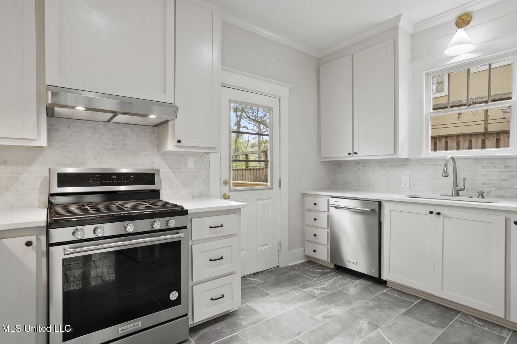 1229 Poplar Boulevard, Jackson, Mississippi image 14