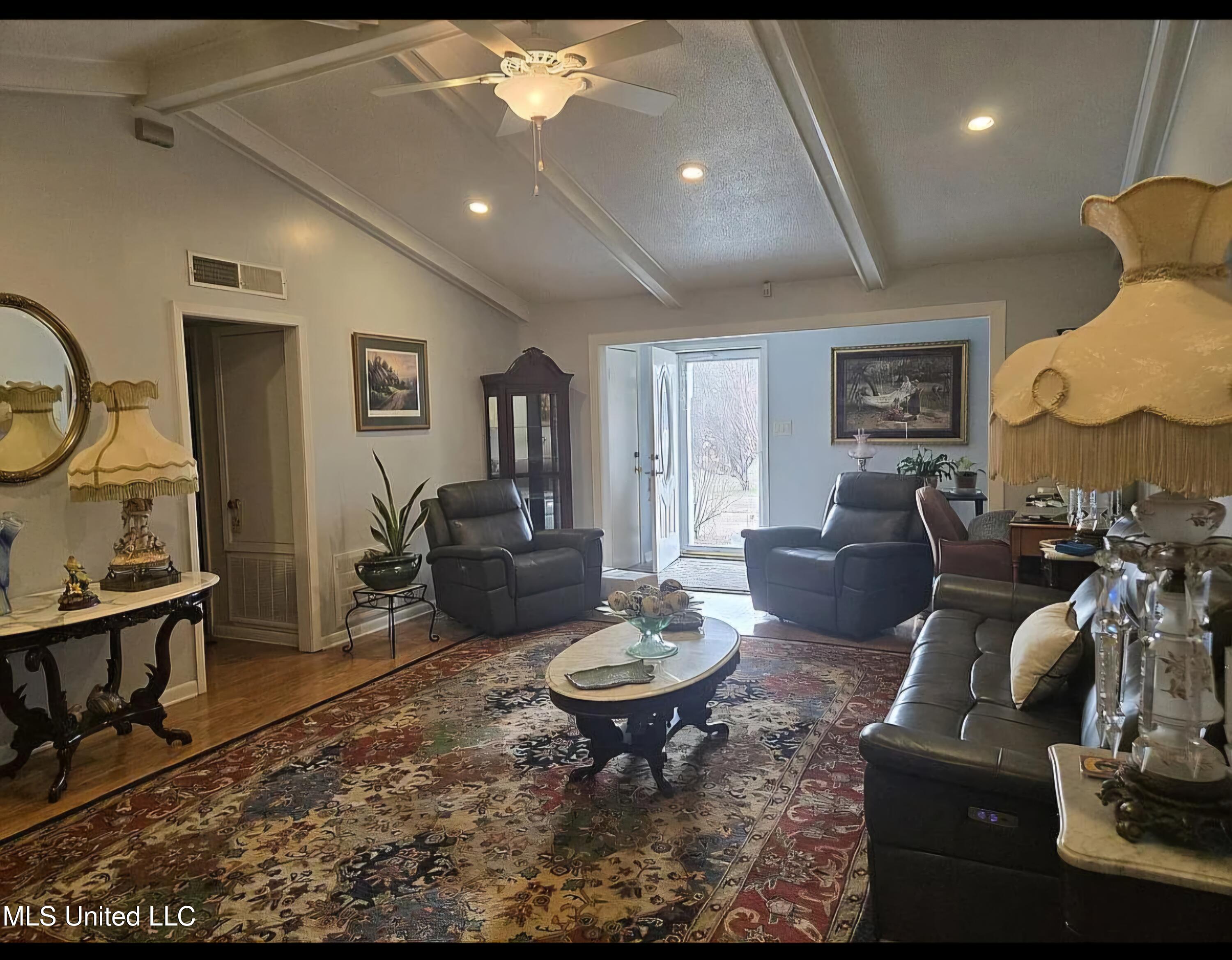 153 Hemlock Road, Batesville, Mississippi image 2