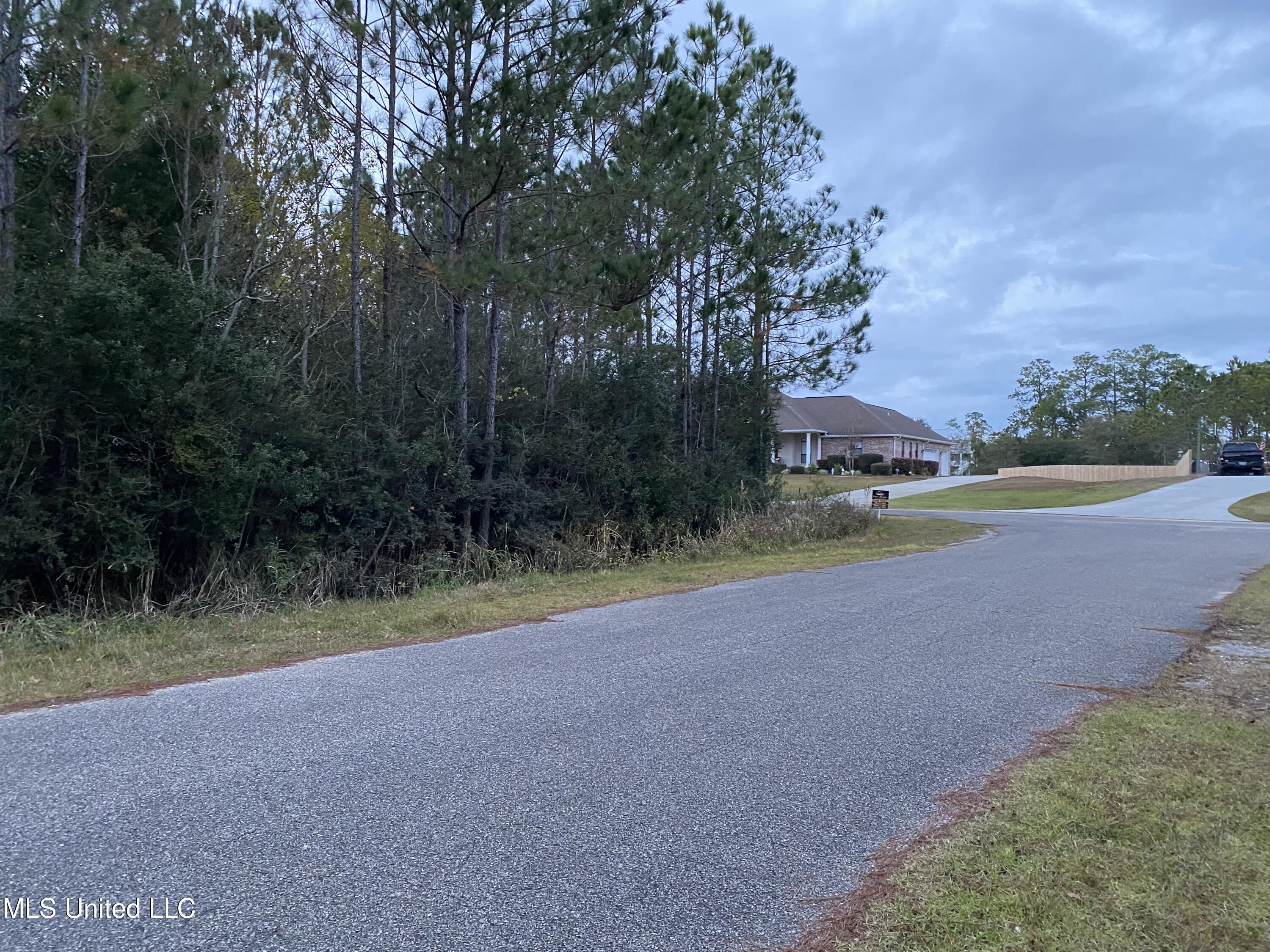 Seawinds Boulevard, Biloxi, Mississippi image 7