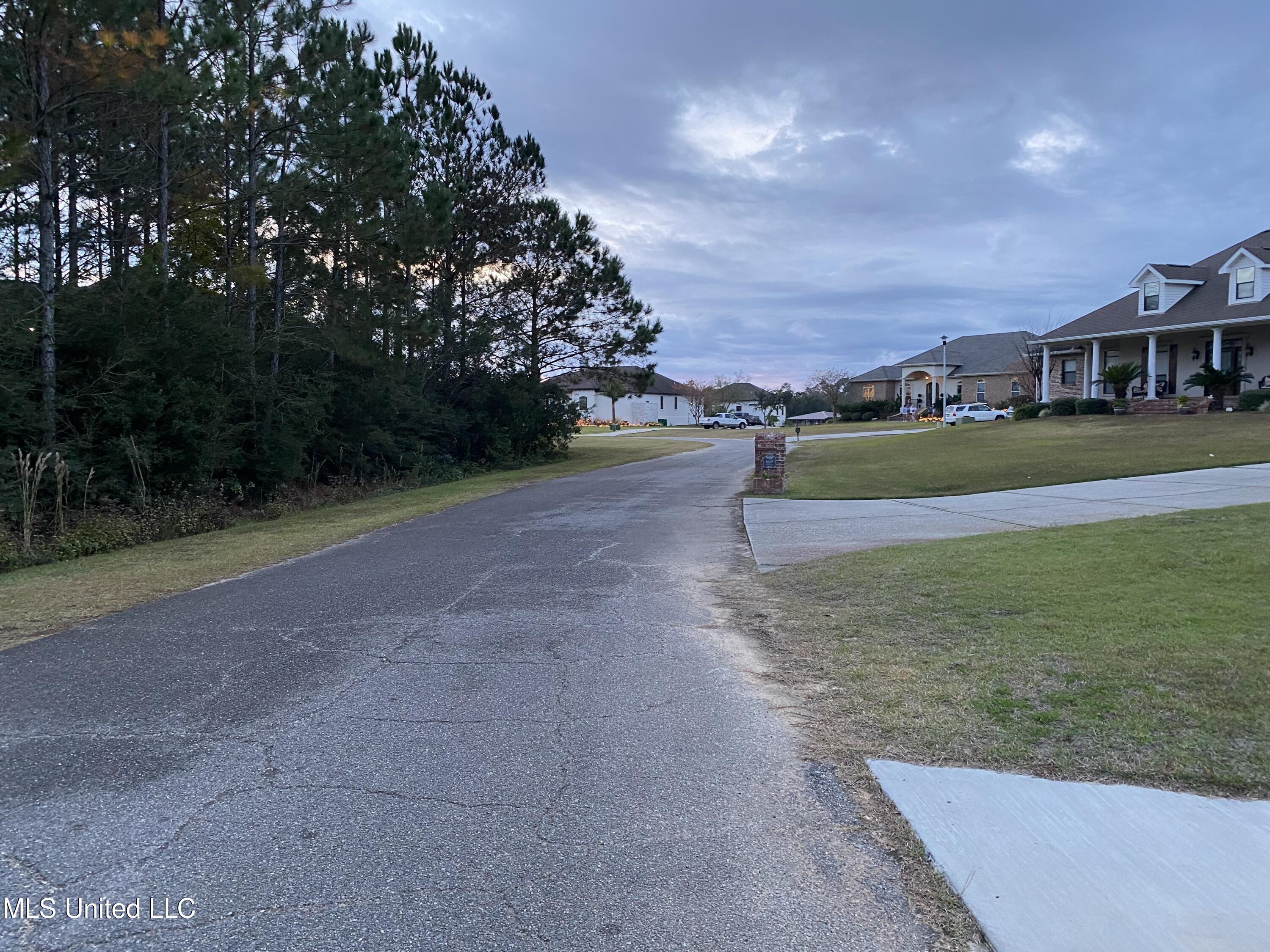 Seawinds Boulevard, Biloxi, Mississippi image 3