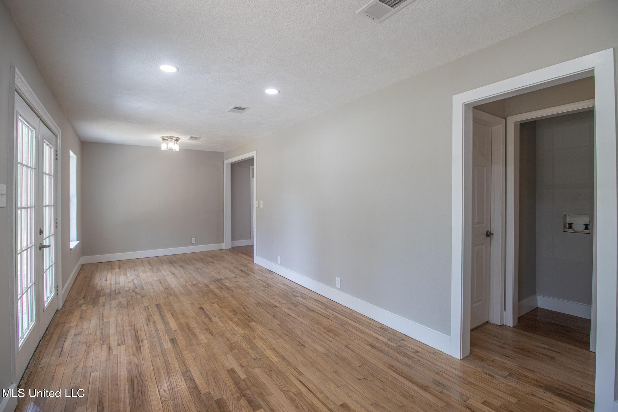 635 Oakleigh Avenue, Gulfport, Mississippi image 3