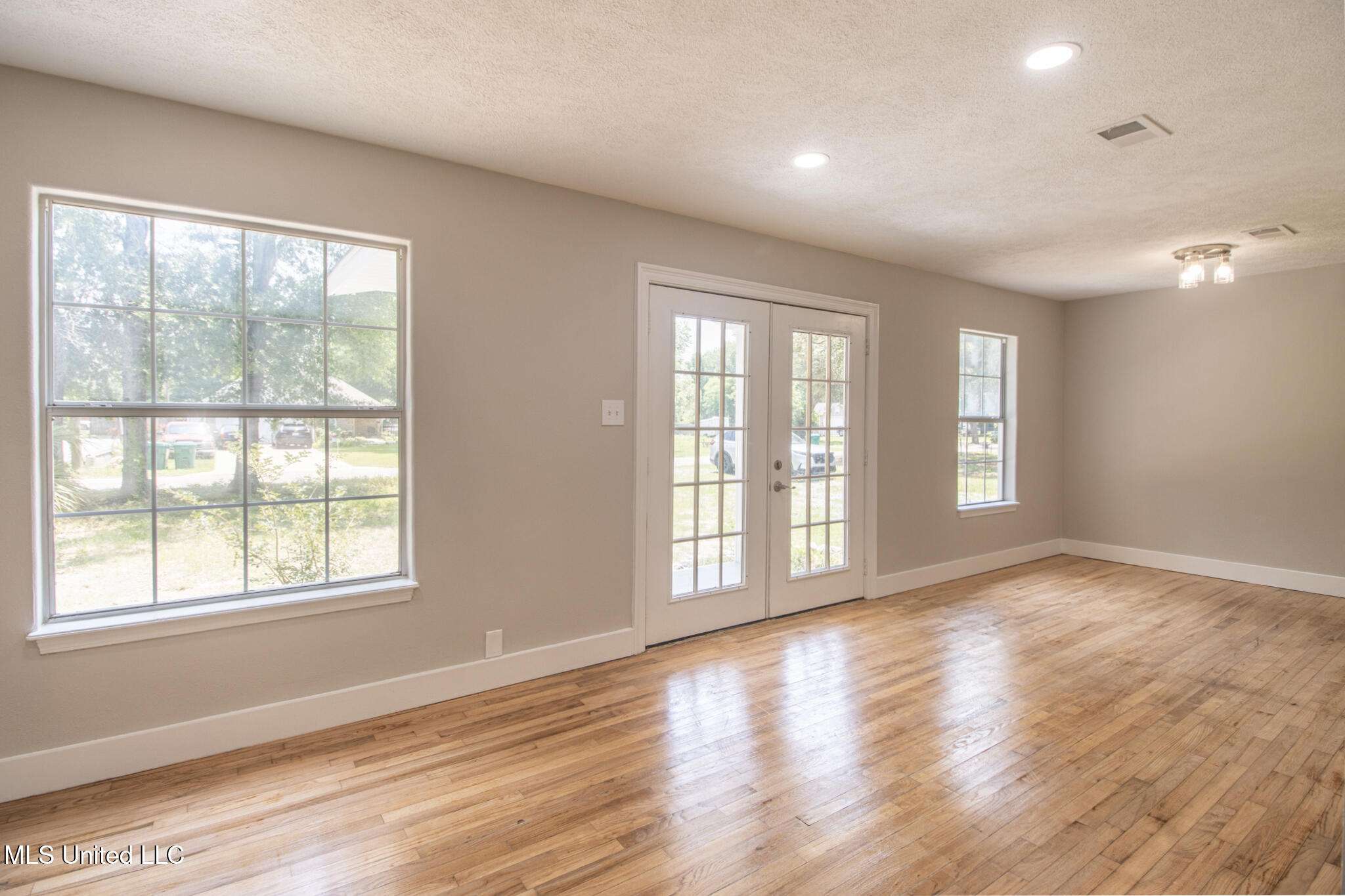 635 Oakleigh Avenue, Gulfport, Mississippi image 4