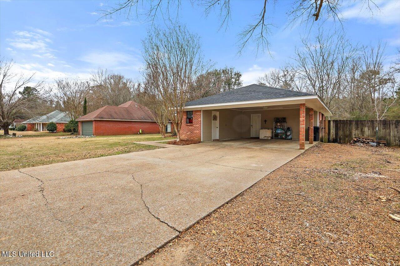 420 Golden Ridge Drive, Brandon, Mississippi image 4