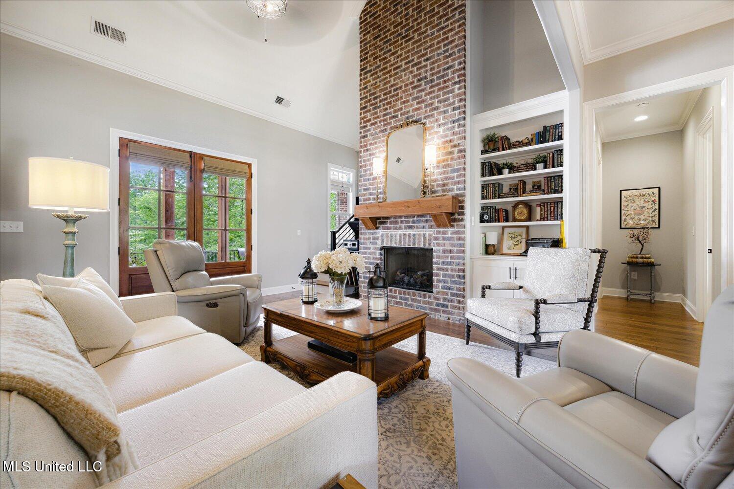 6264 Valley Oaks Drive, Olive Branch, Mississippi image 9
