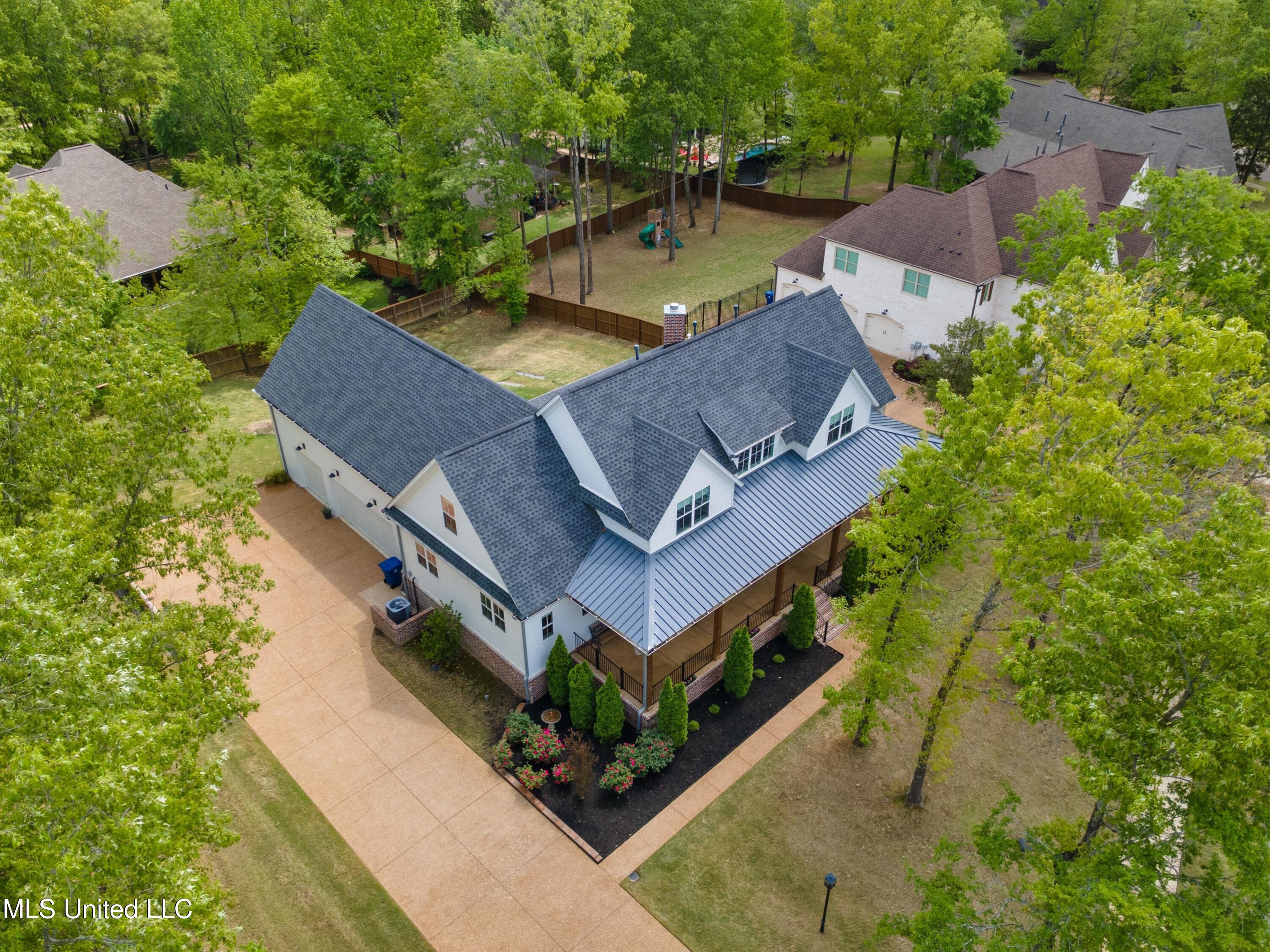 6264 Valley Oaks Drive, Olive Branch, Mississippi image 37