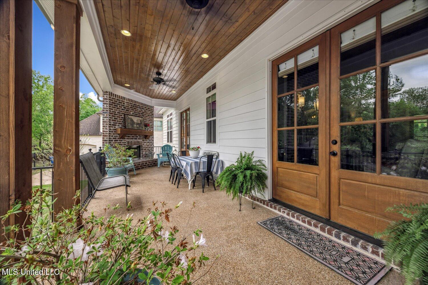 6264 Valley Oaks Drive, Olive Branch, Mississippi image 32