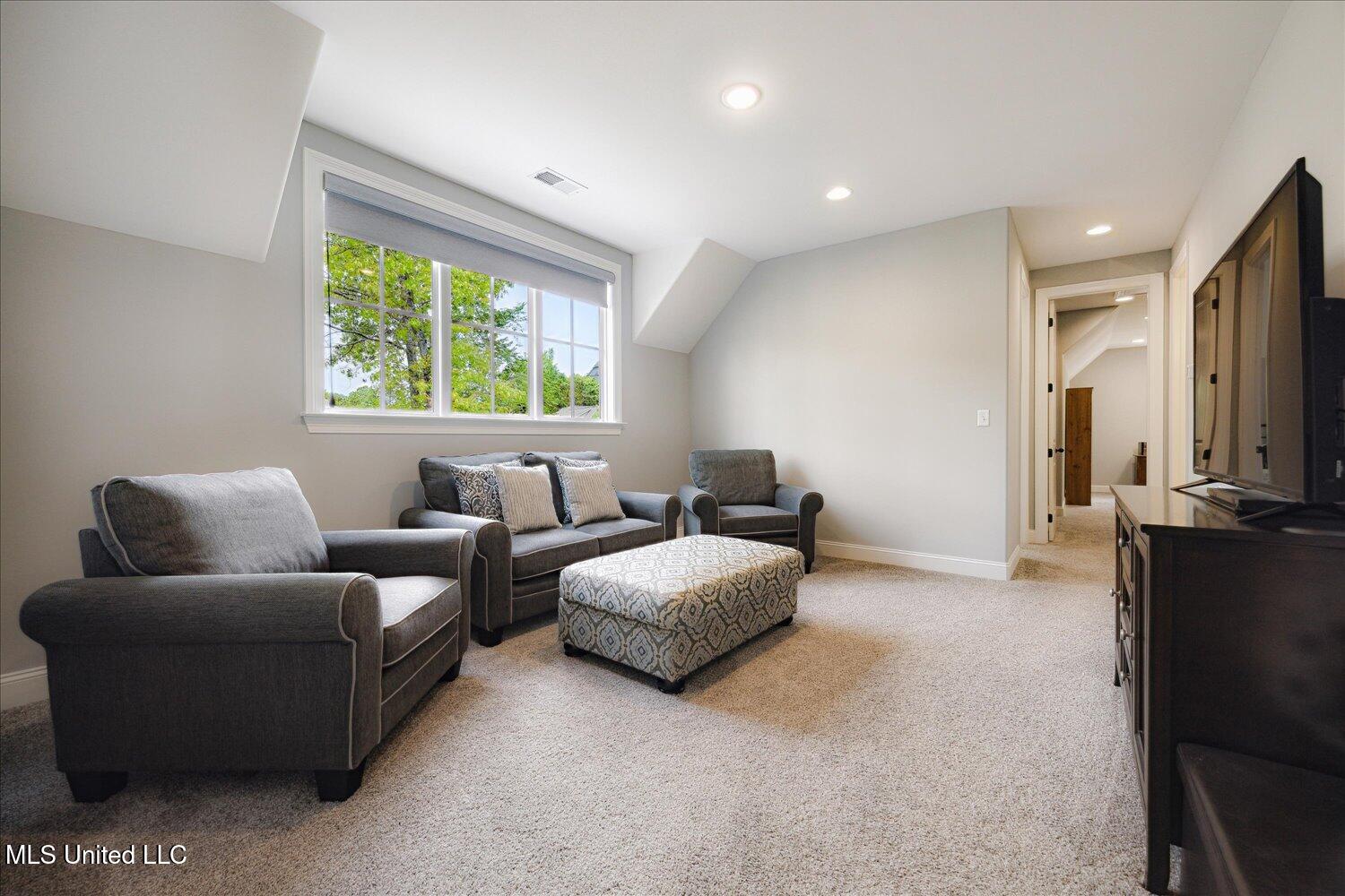 6264 Valley Oaks Drive, Olive Branch, Mississippi image 26