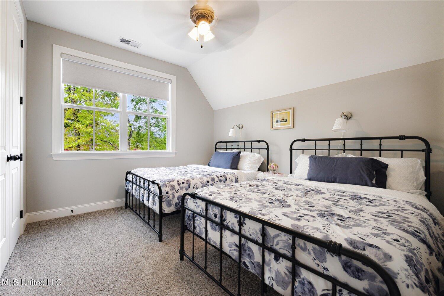 6264 Valley Oaks Drive, Olive Branch, Mississippi image 28