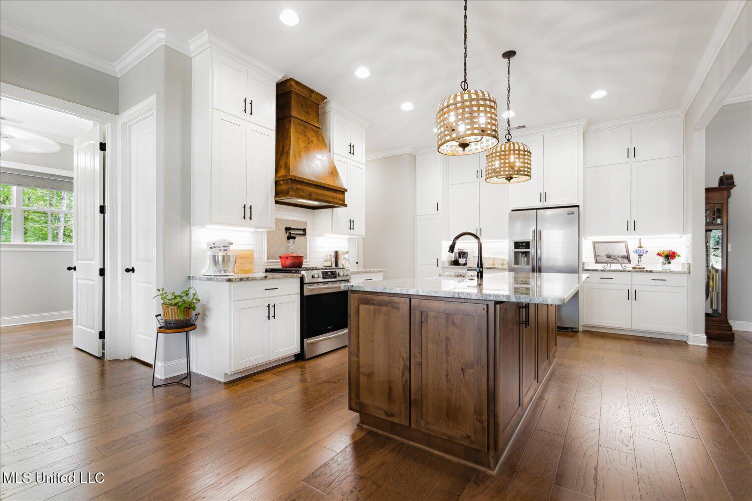 6264 Valley Oaks Drive, Olive Branch, Mississippi image 11