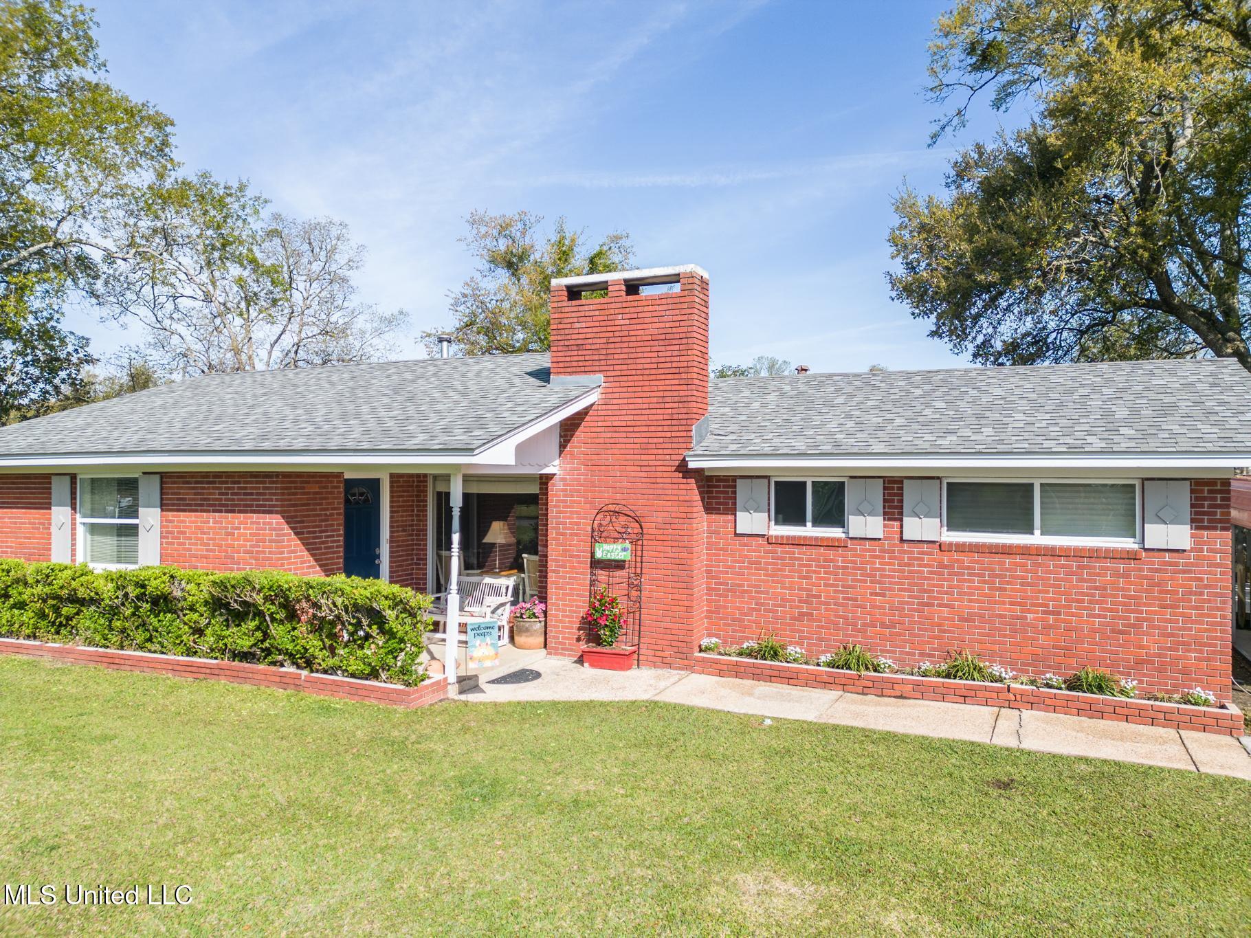 204 E Third Street, Long Beach, Mississippi image 1