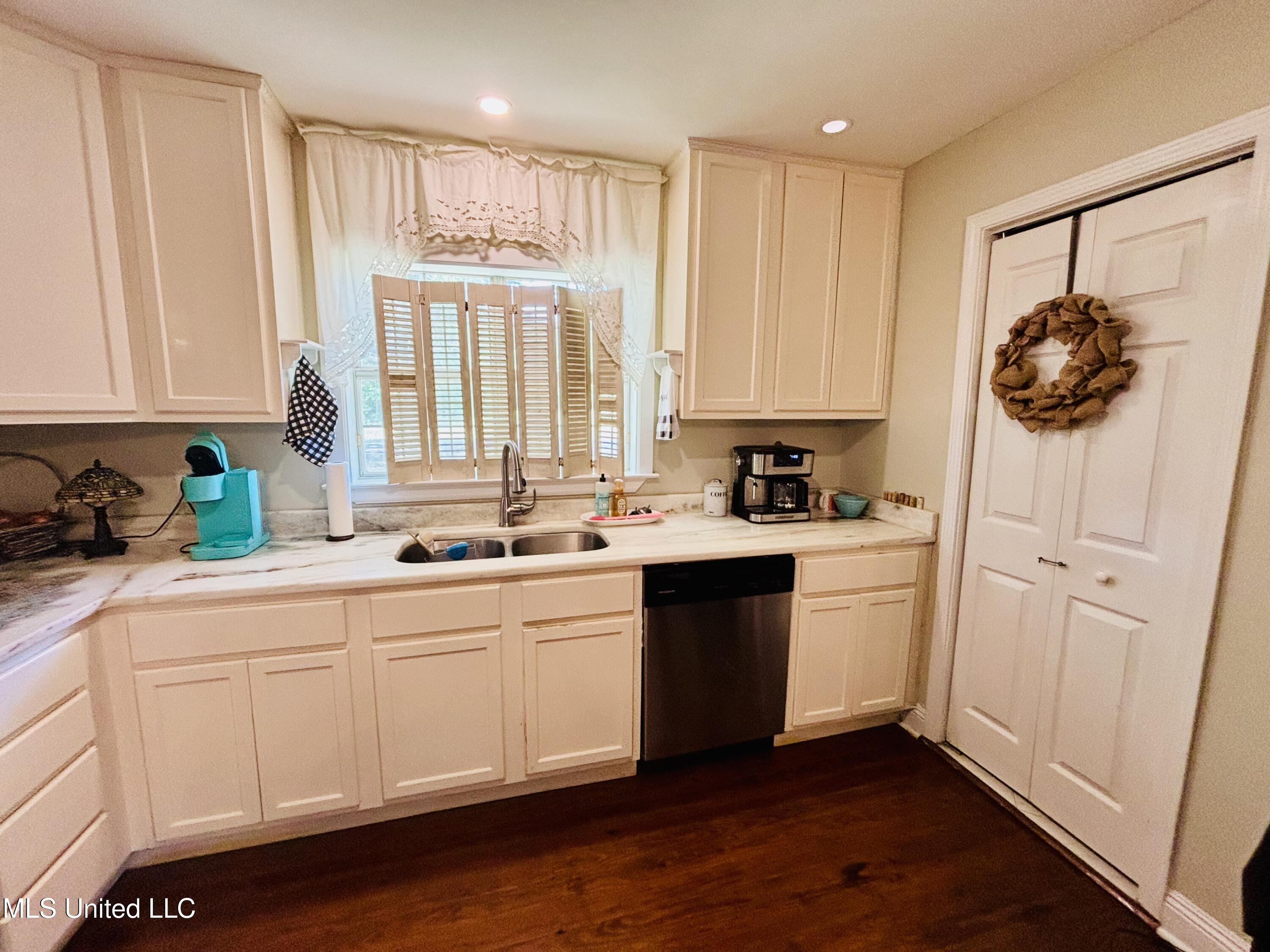 4466 Beatline Road, Long Beach, Mississippi image 4