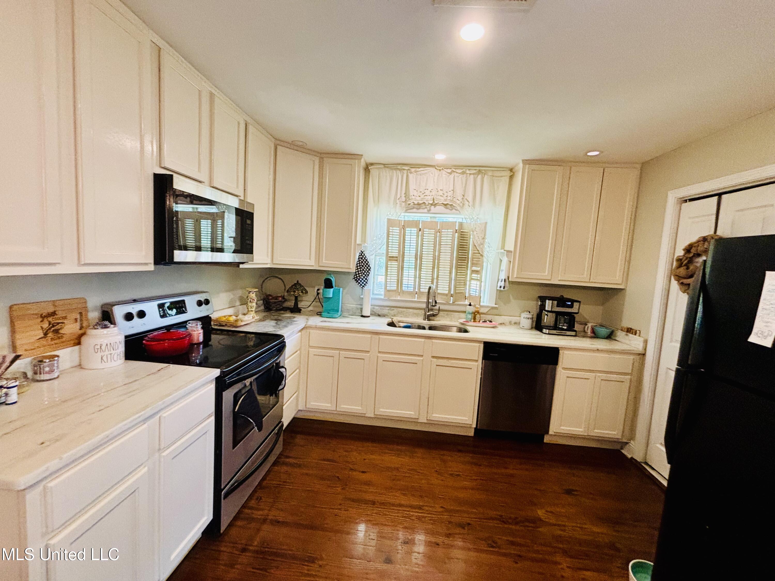 4466 Beatline Road, Long Beach, Mississippi image 2