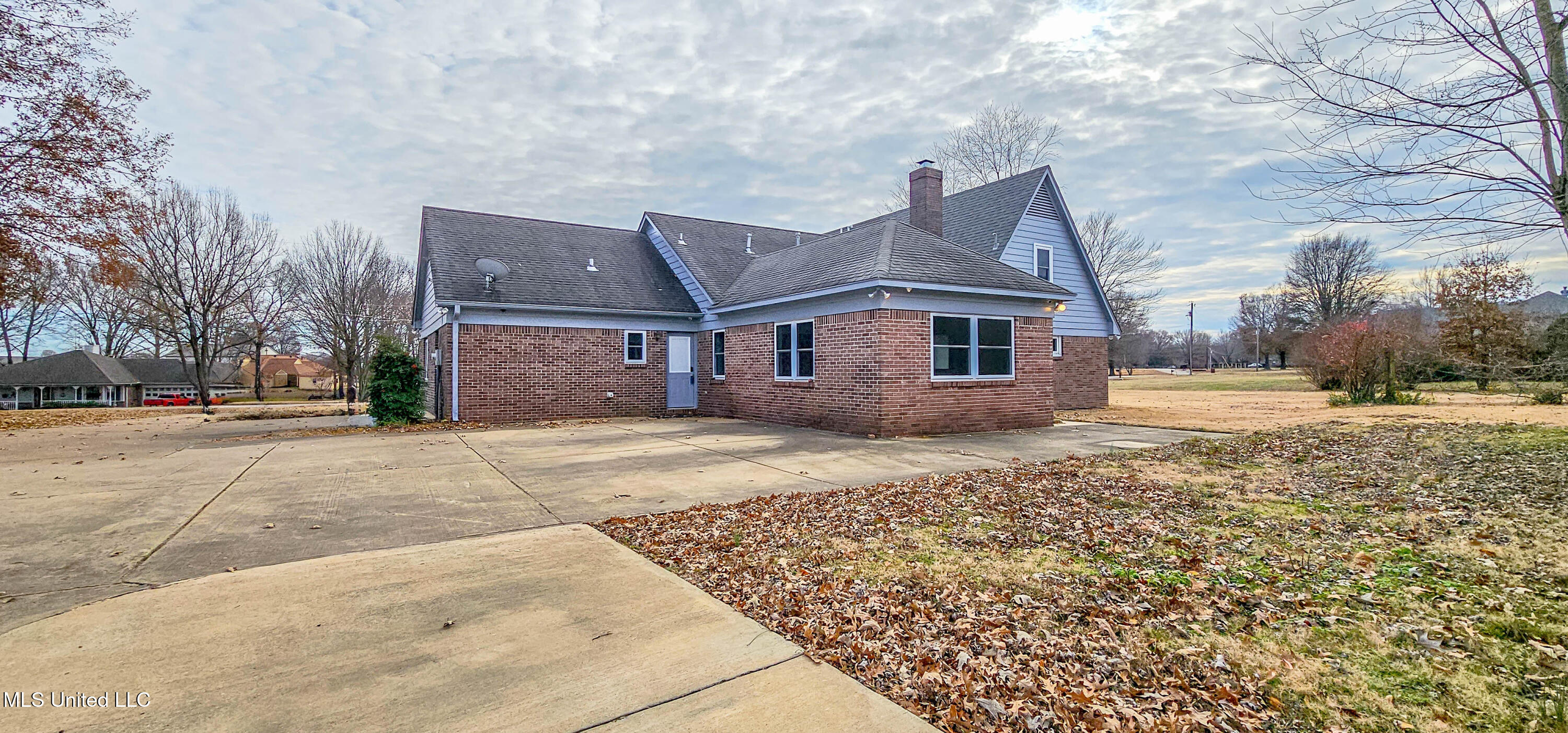 5900 Paloma Drive, Olive Branch, Mississippi image 5