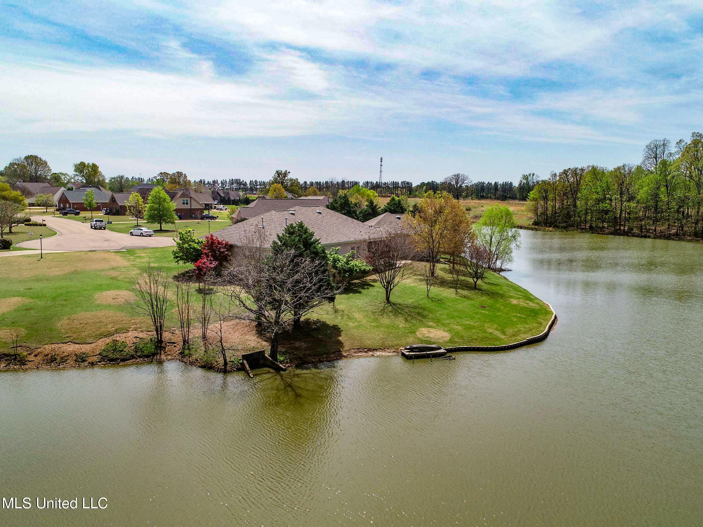 114 Sherwood Cove, Batesville, Mississippi image 12