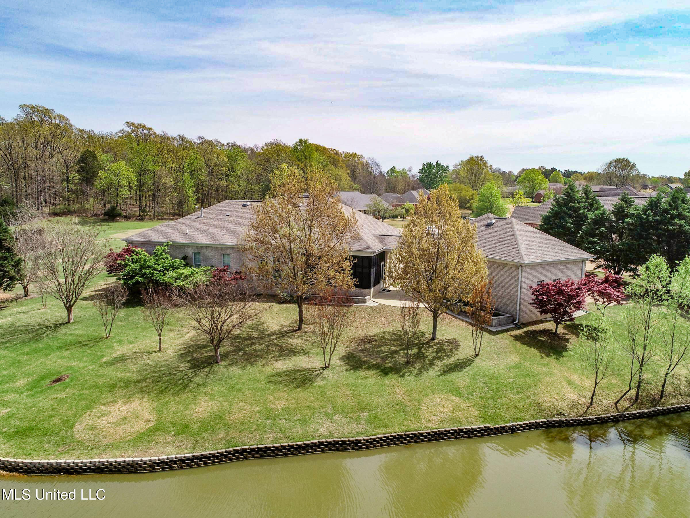 114 Sherwood Cove, Batesville, Mississippi image 13