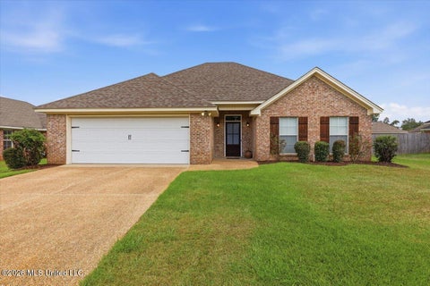Homes For Sale - 1074 Spanish Oak Drive<br/> Pearl, MS 39208