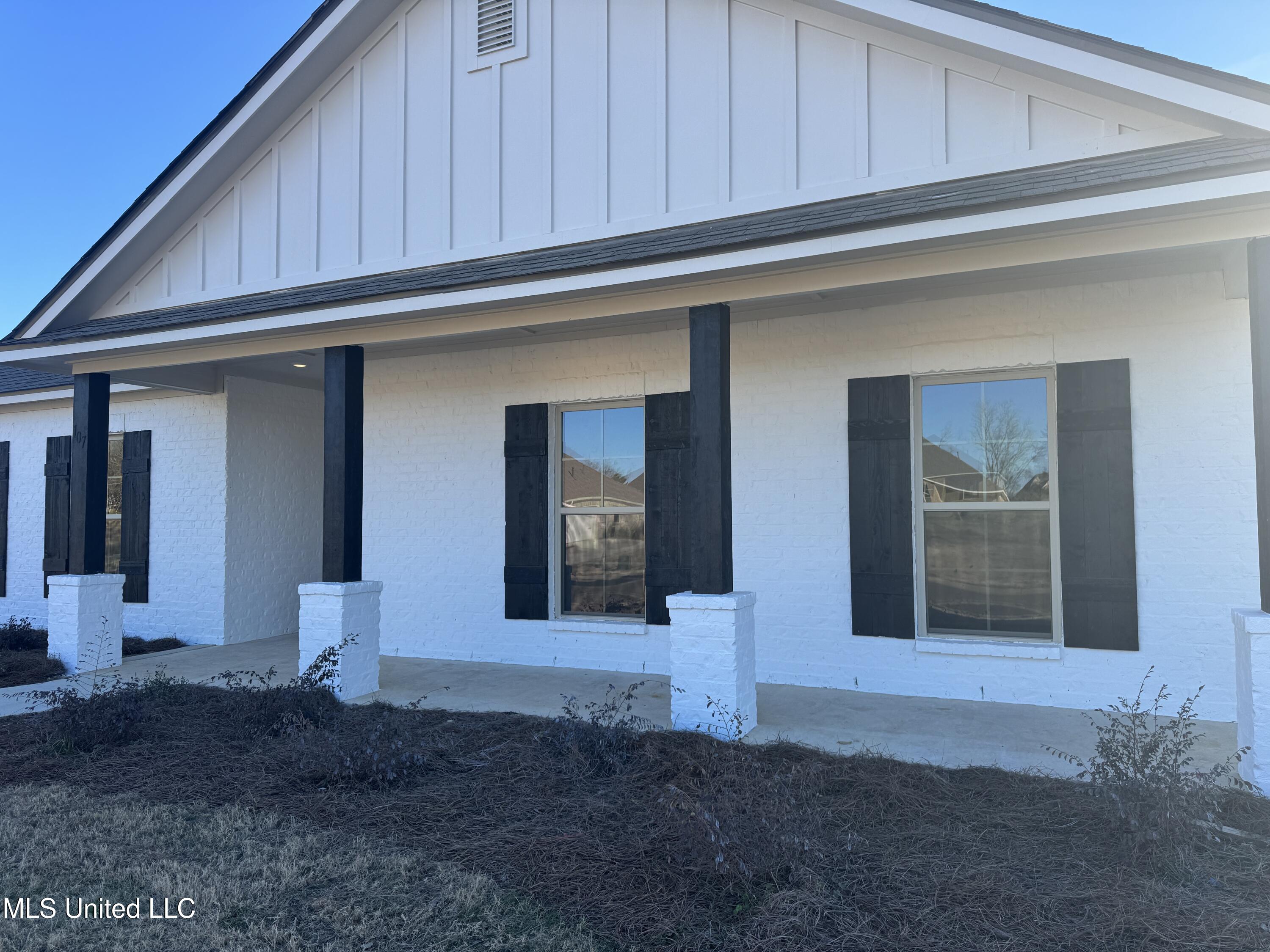 107 Horseshoe Boulevard, Clinton, Mississippi image 4