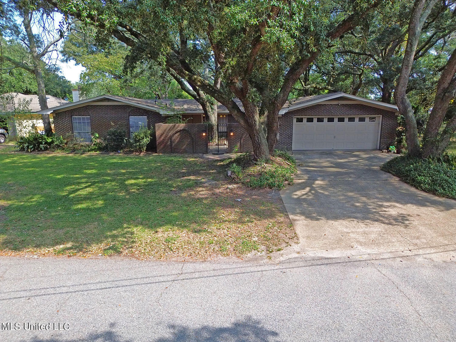 304 Fairview Drive, Biloxi, Mississippi image 3