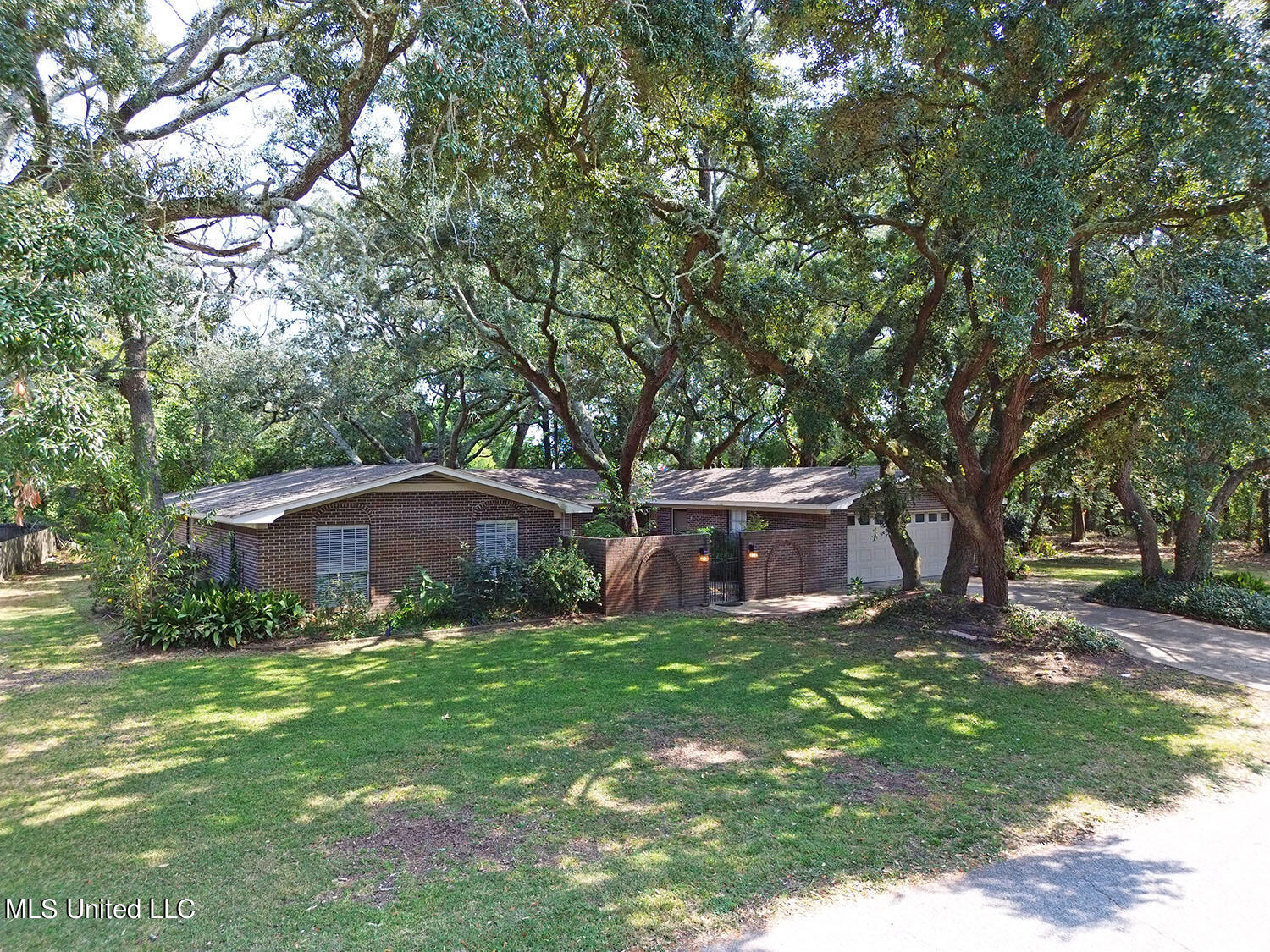 304 Fairview Drive, Biloxi, Mississippi image 1