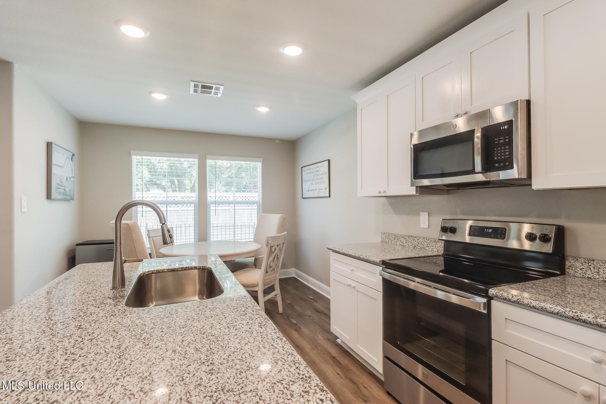 120 Pointe Breeze Way, Biloxi, Mississippi image 12