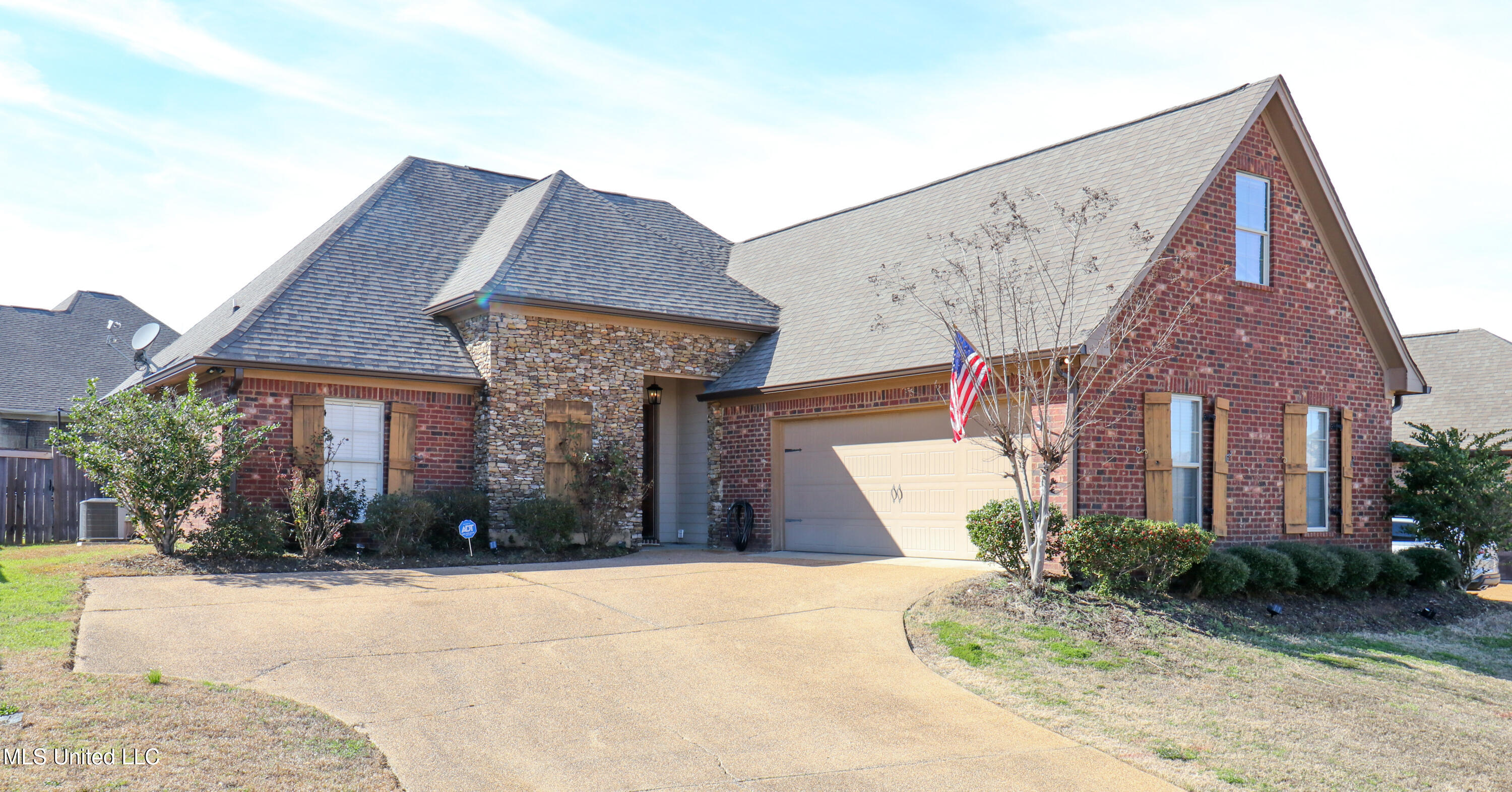 111 Emerald Drive, Brandon, Mississippi image 3