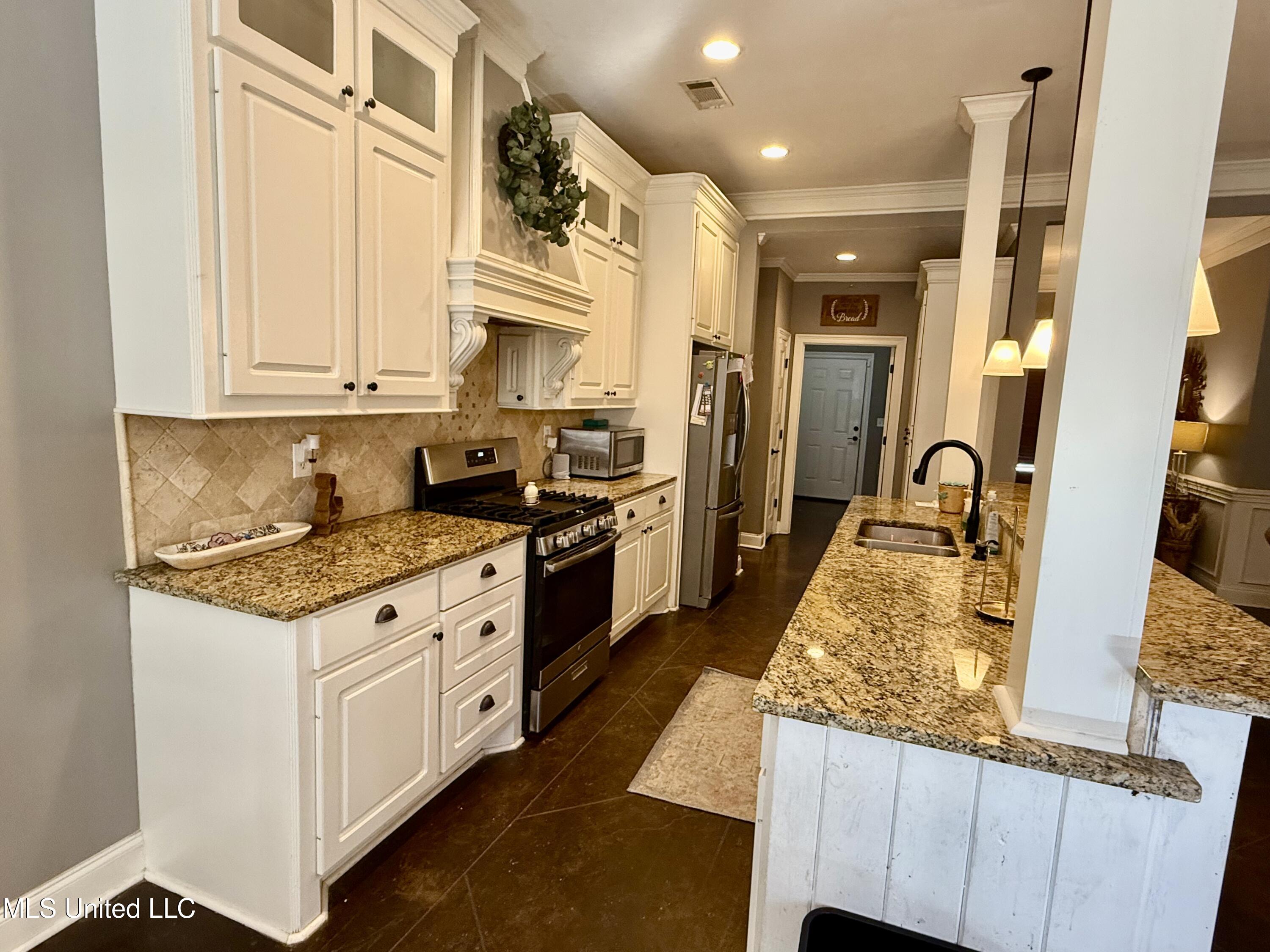 111 Emerald Drive, Brandon, Mississippi image 22