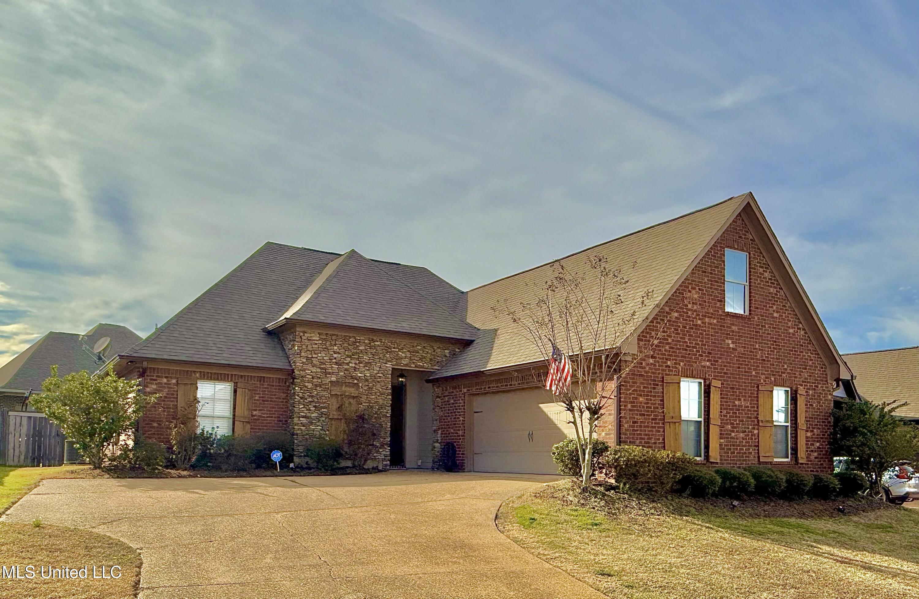 111 Emerald Drive, Brandon, Mississippi image 2