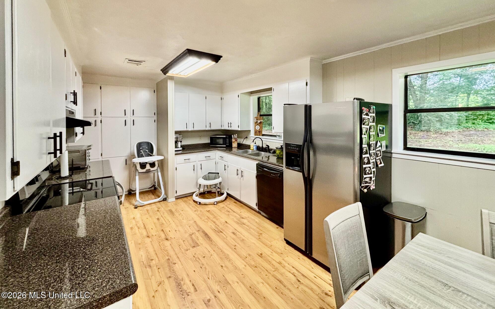 1028 Deer Creek Lane