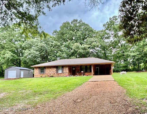 Homes For Sale - 1028 Deer Creek Lane<br/> Summit, MS 39666