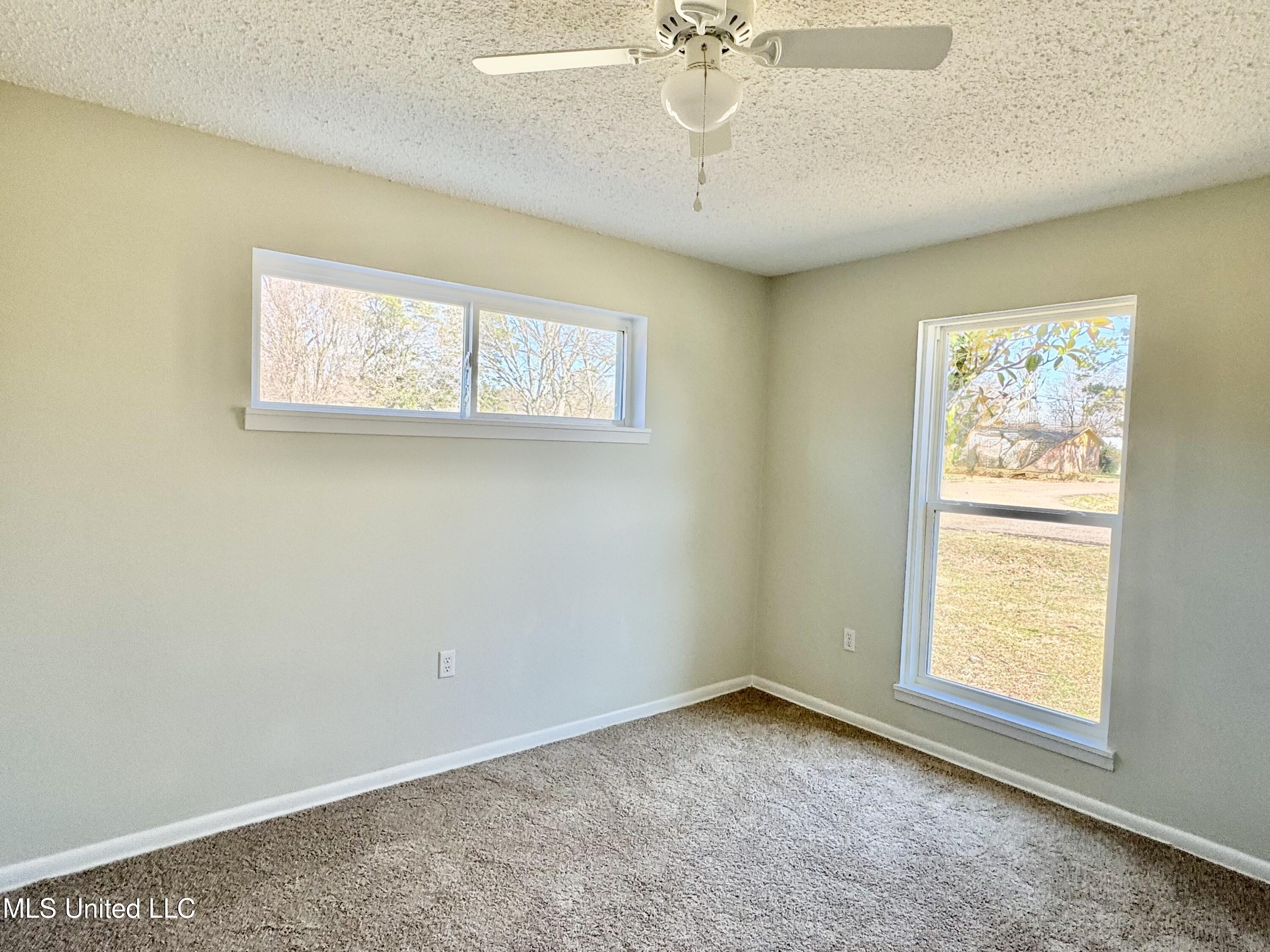 130 Shadowlane Drive, Holly Springs, Mississippi image 5